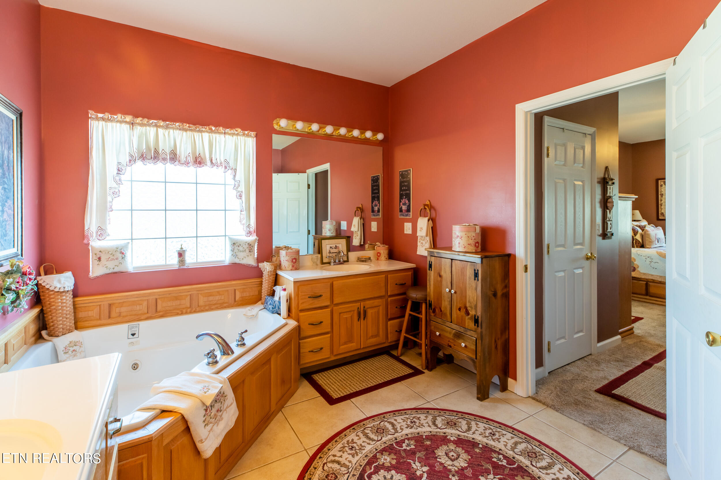159 Austin Lane Jacksboro TN 37757