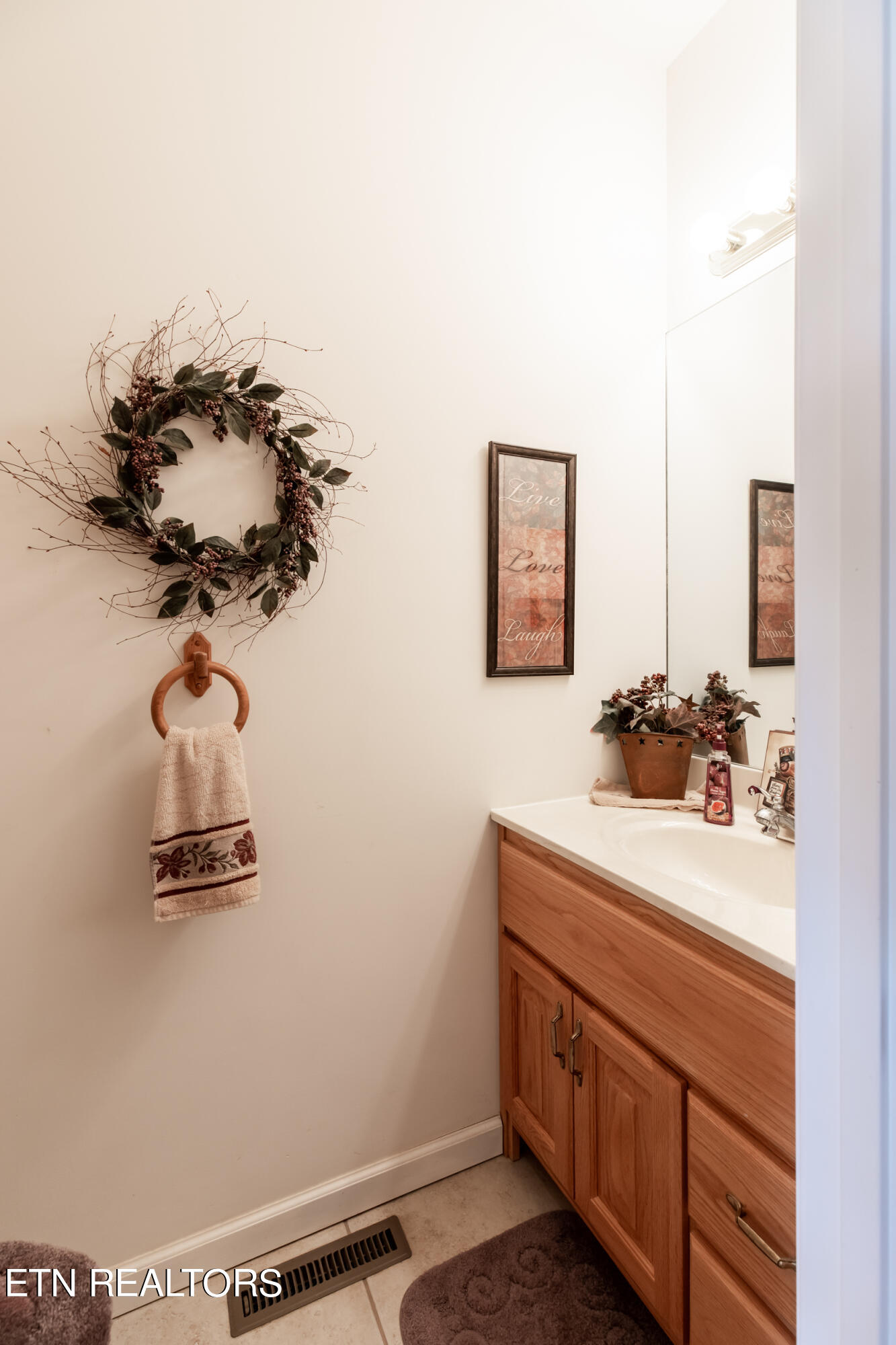 159 Austin Lane Jacksboro TN 37757