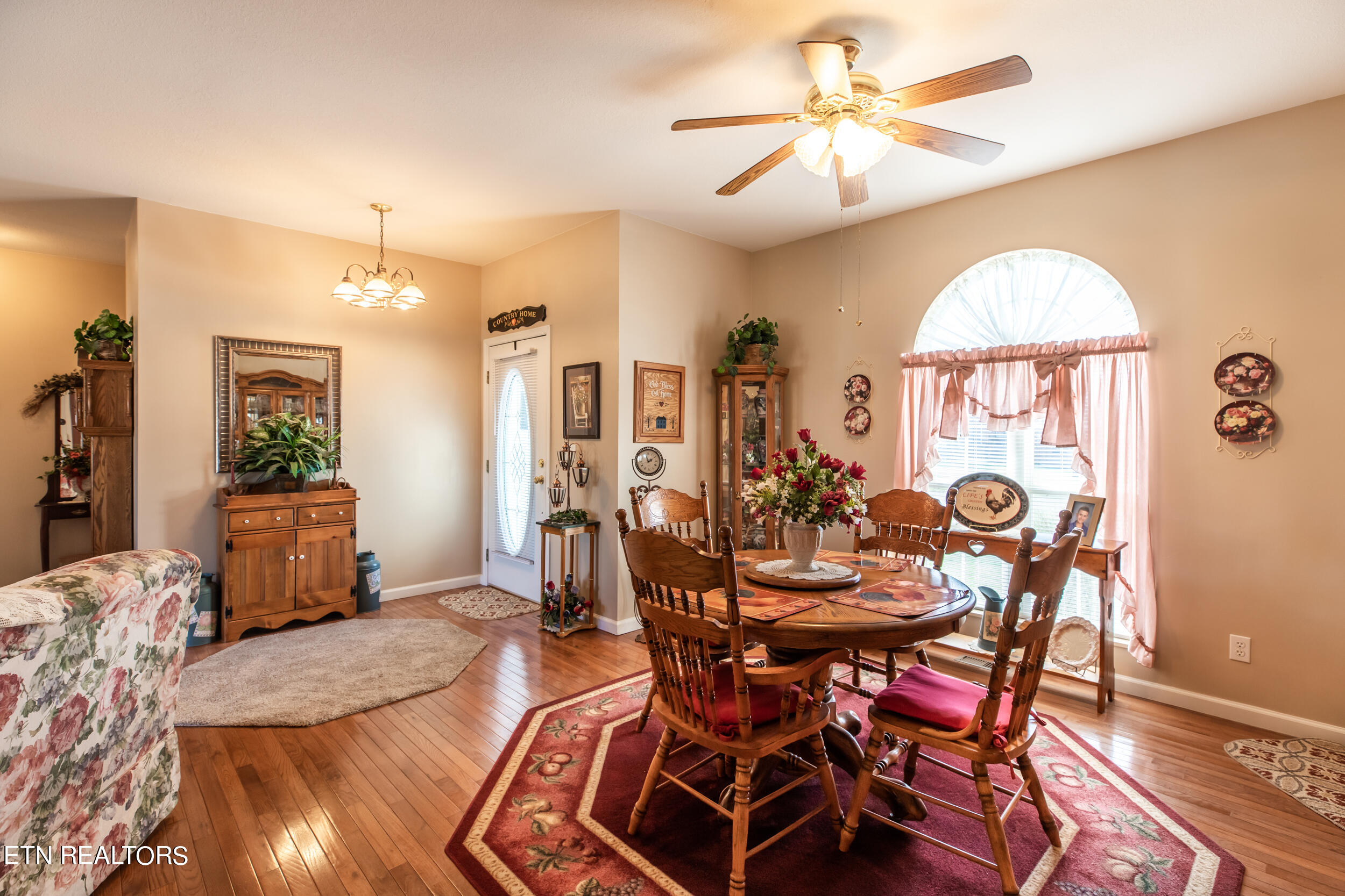 159 Austin Lane Jacksboro TN 37757