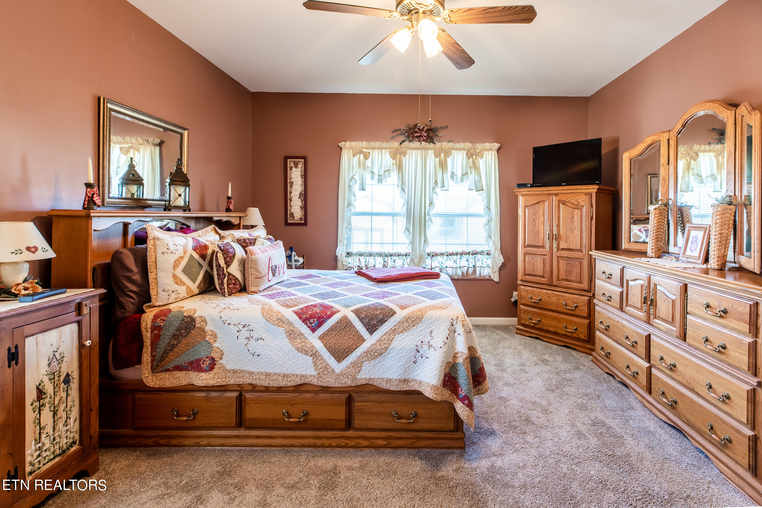 159 Austin Lane Jacksboro TN 37757
