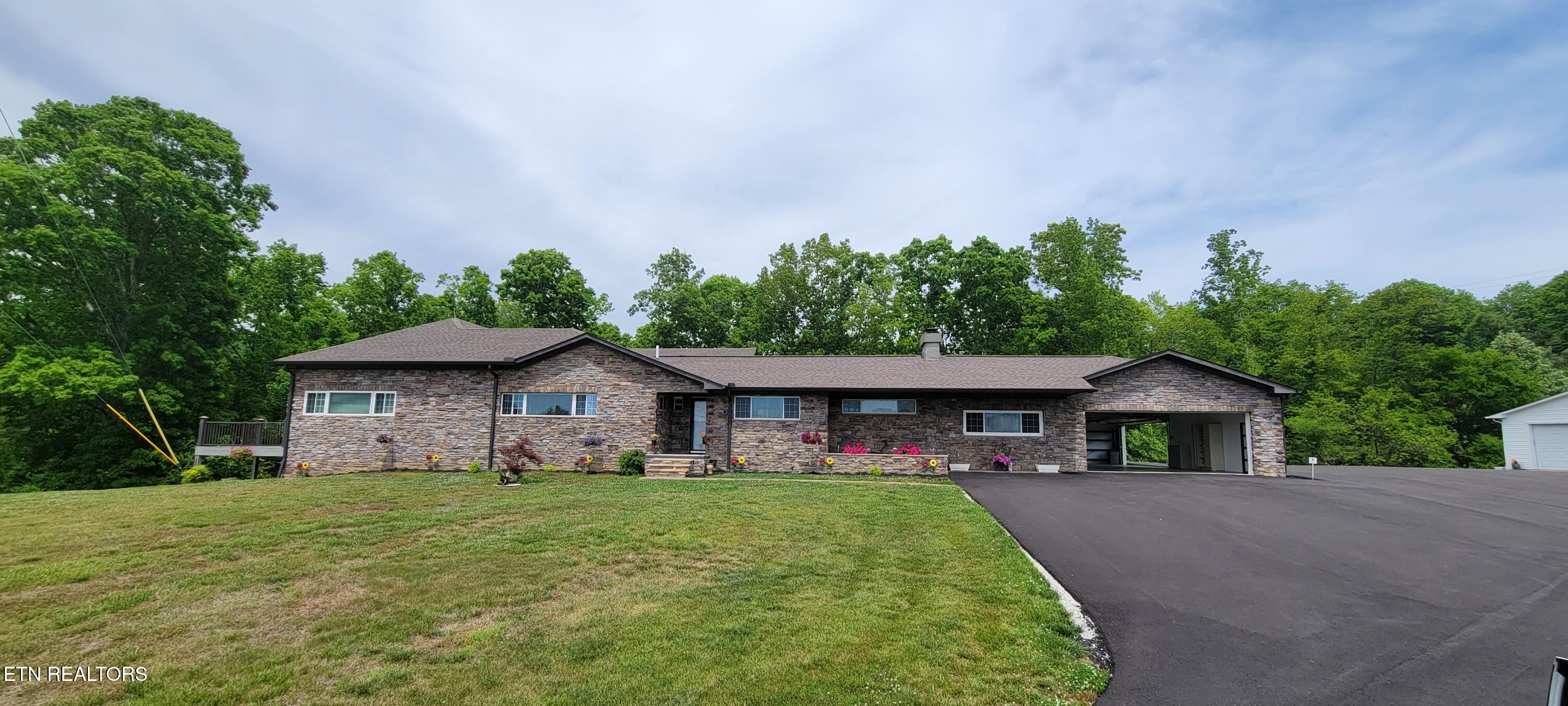 115 Jones Lane Clinton TN 37716