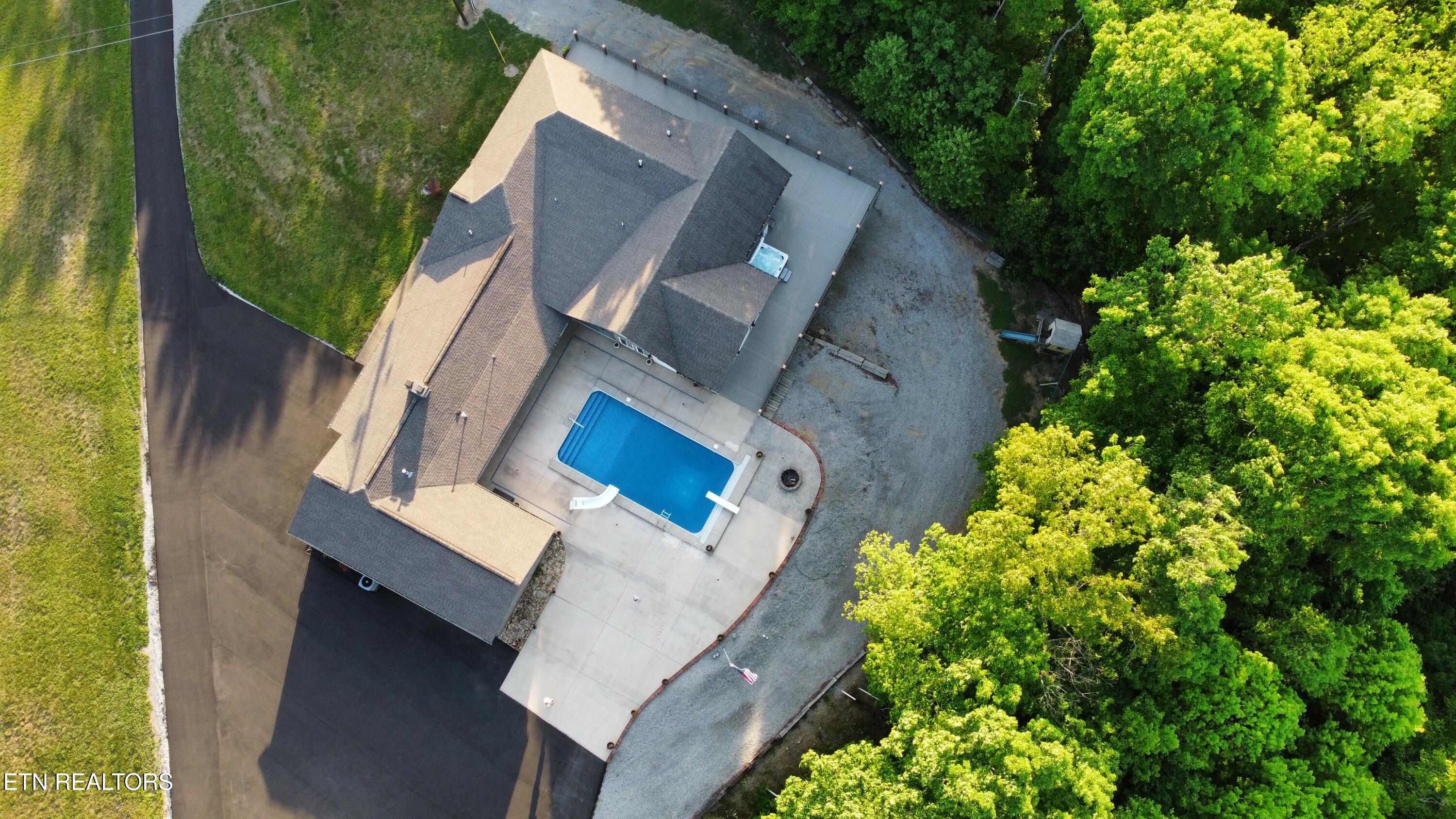 115 Jones Lane Clinton TN 37716