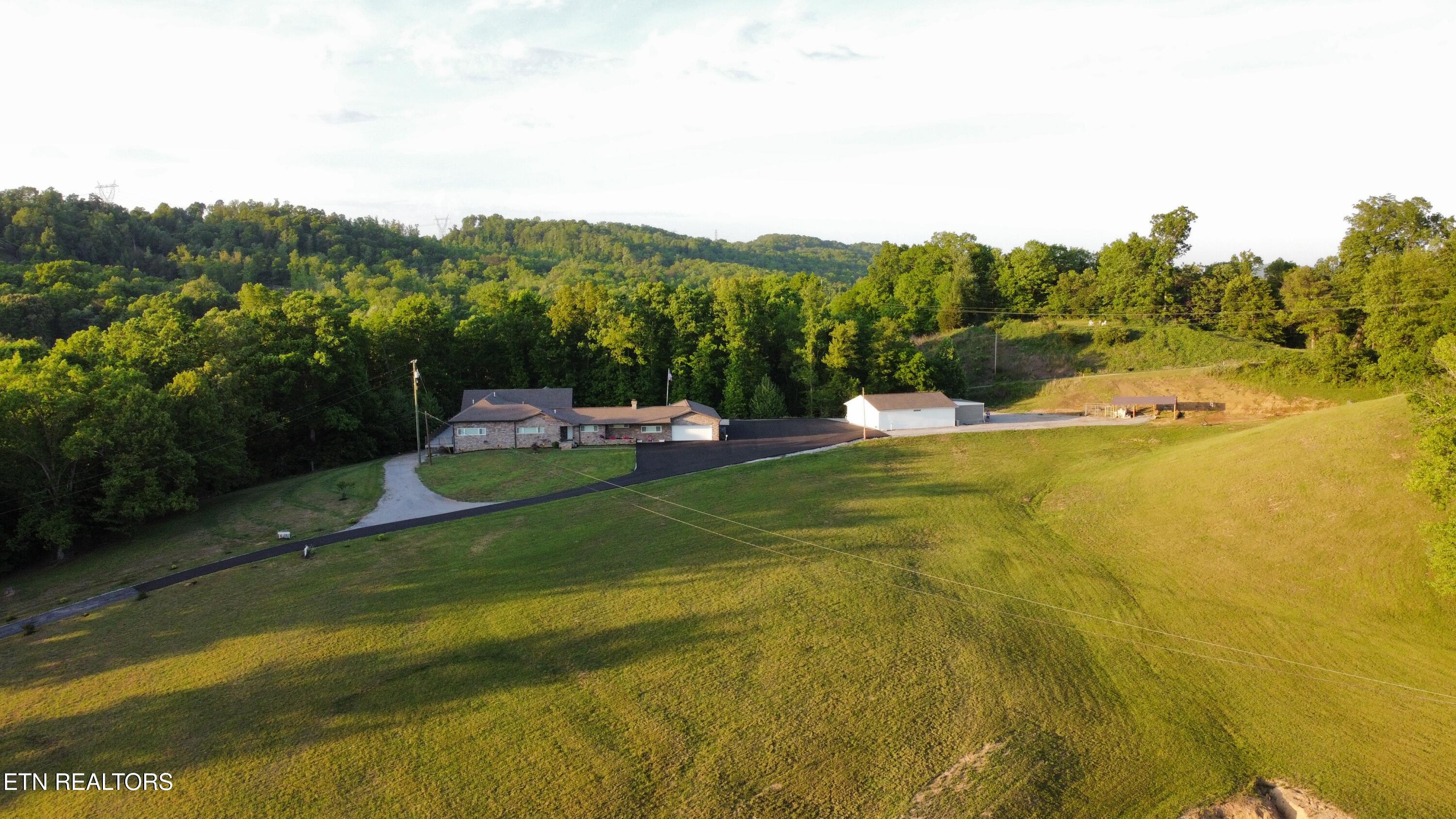 115 Jones Lane Clinton TN 37716