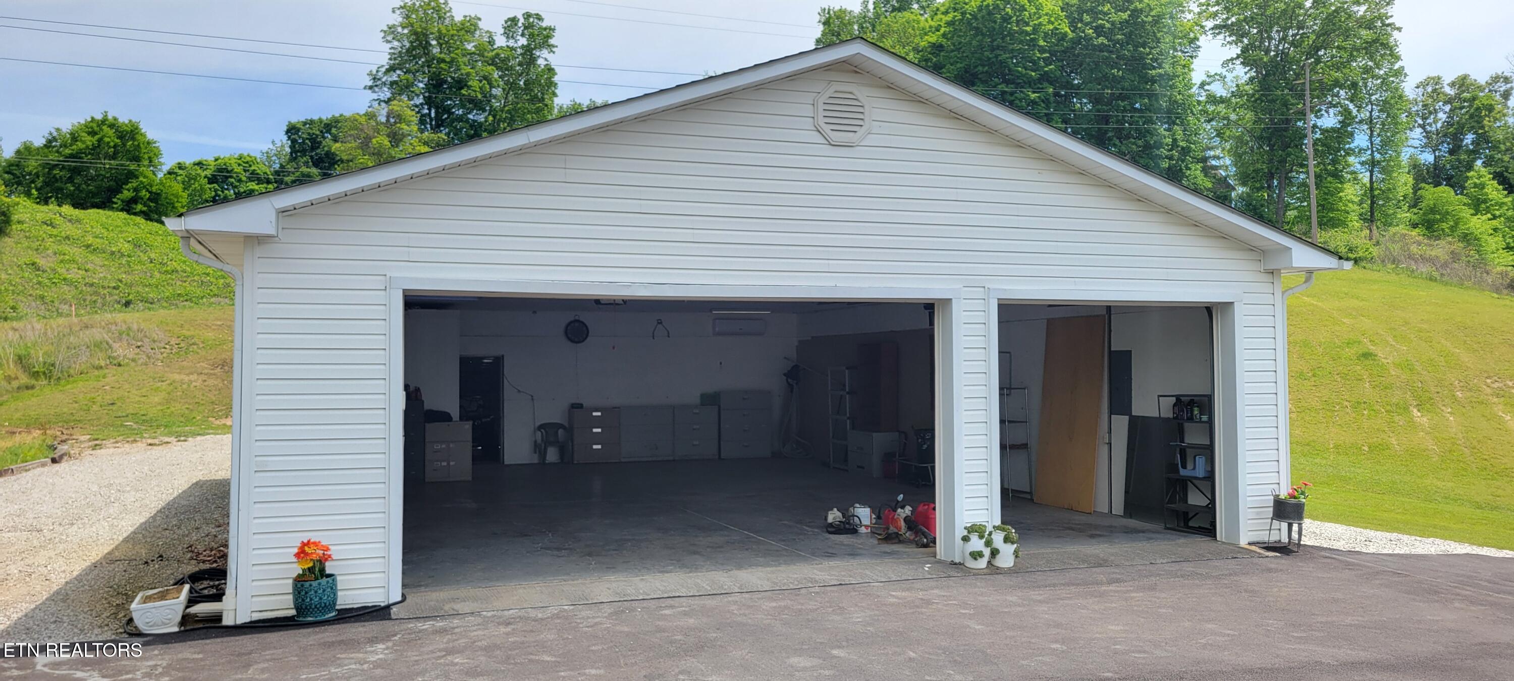 115 Jones Lane Clinton TN 37716