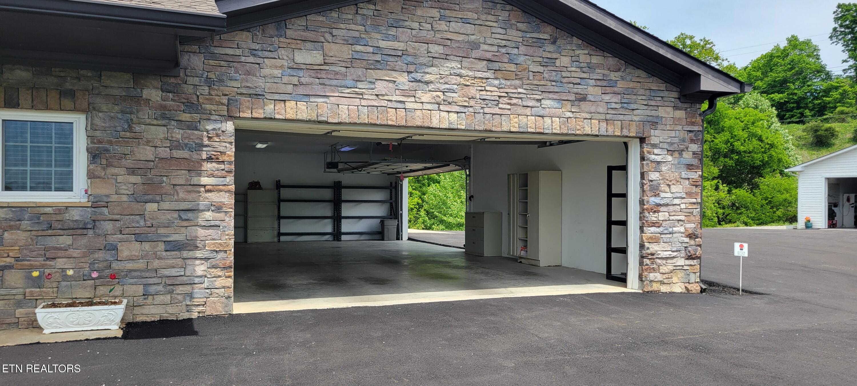 115 Jones Lane Clinton TN 37716