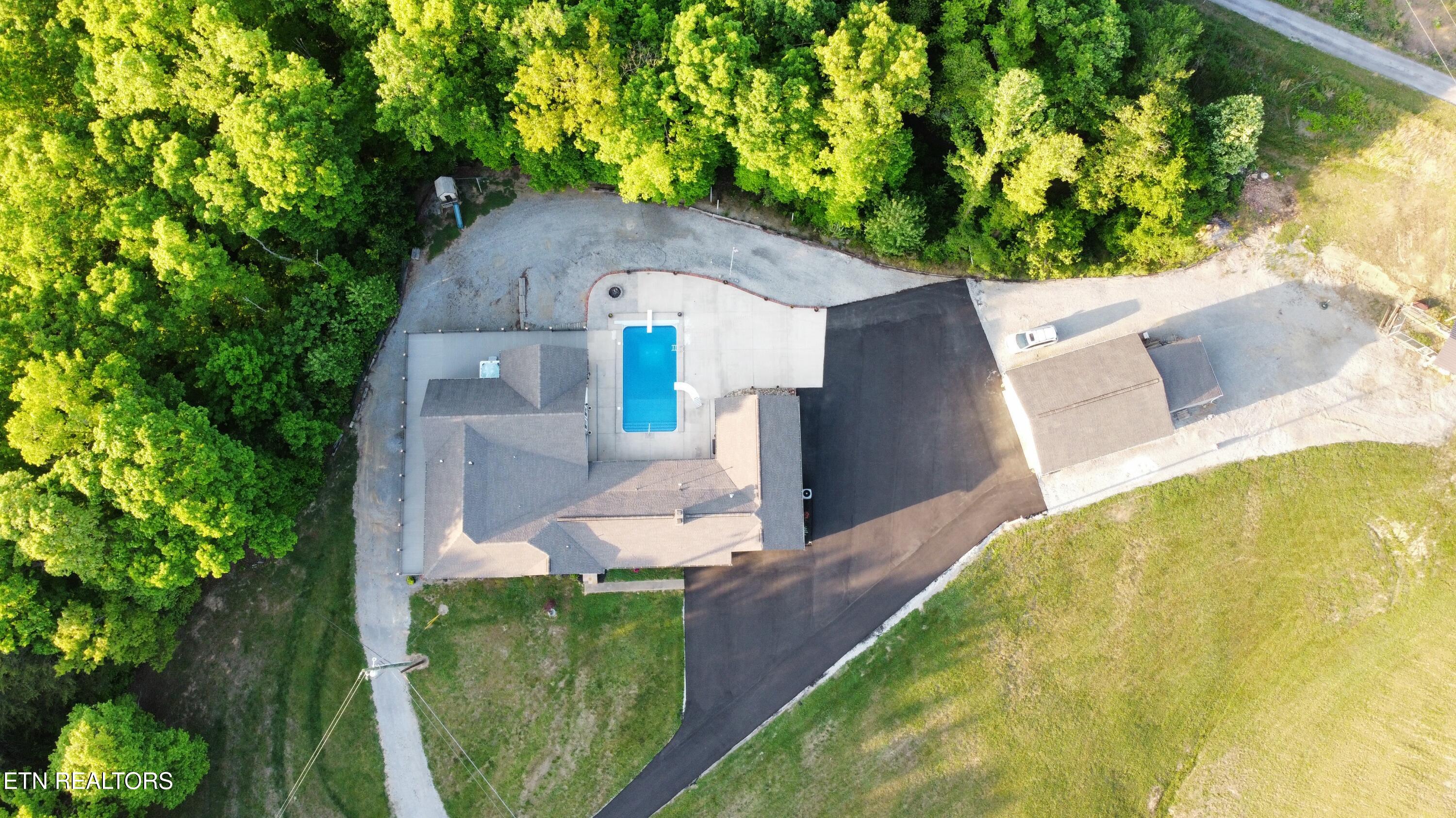115 Jones Lane Clinton TN 37716