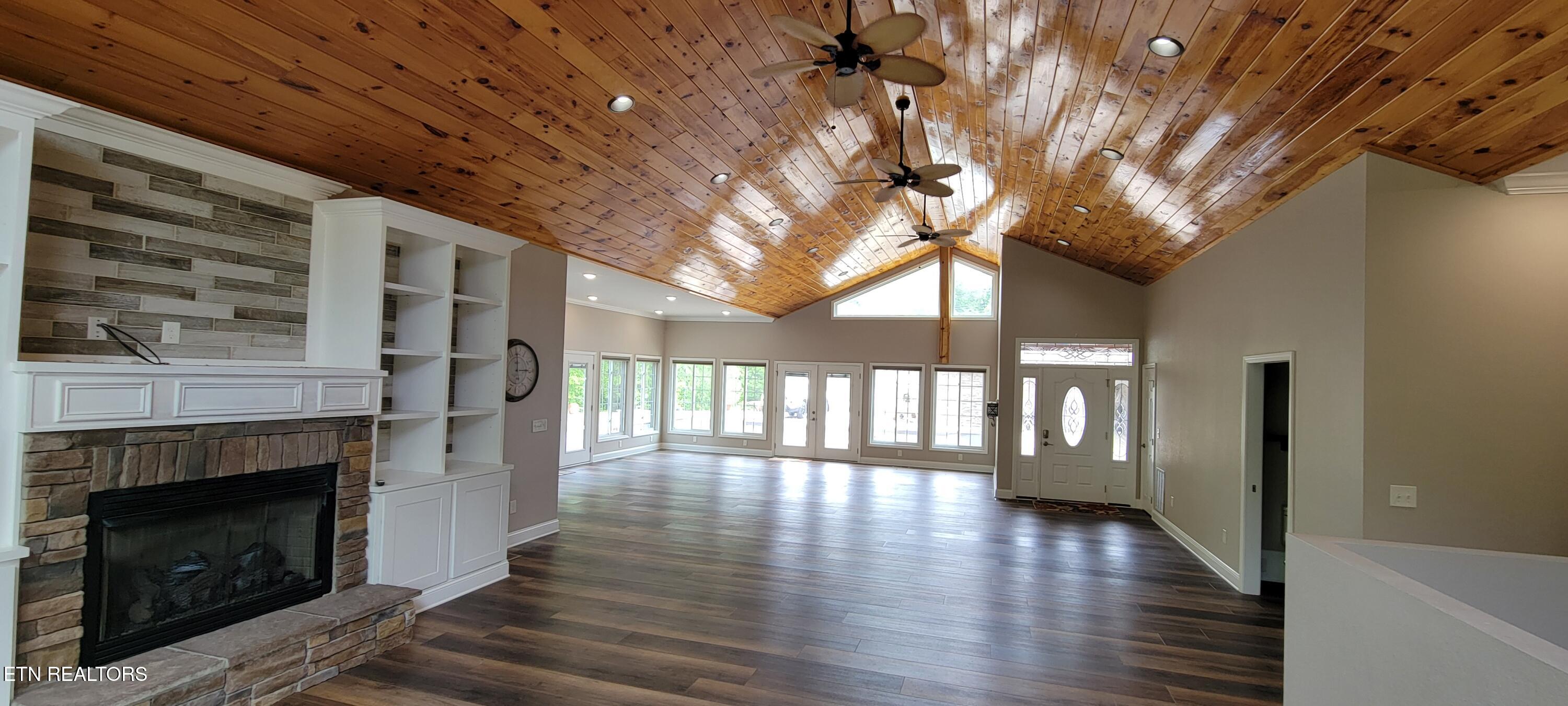 115 Jones Lane Clinton TN 37716