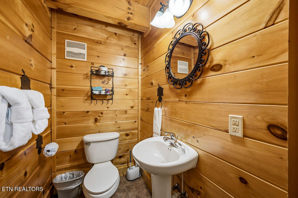 2040 Cougar Crossing Way Sevierville TN 37862