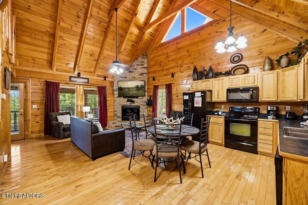 2040 Cougar Crossing Way Sevierville TN 37862