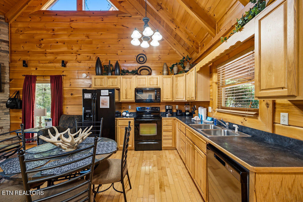 2040 Cougar Crossing Way Sevierville TN 37862