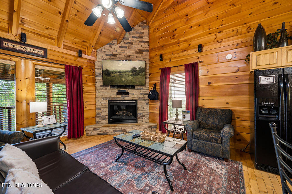 2040 Cougar Crossing Way Sevierville TN 37862