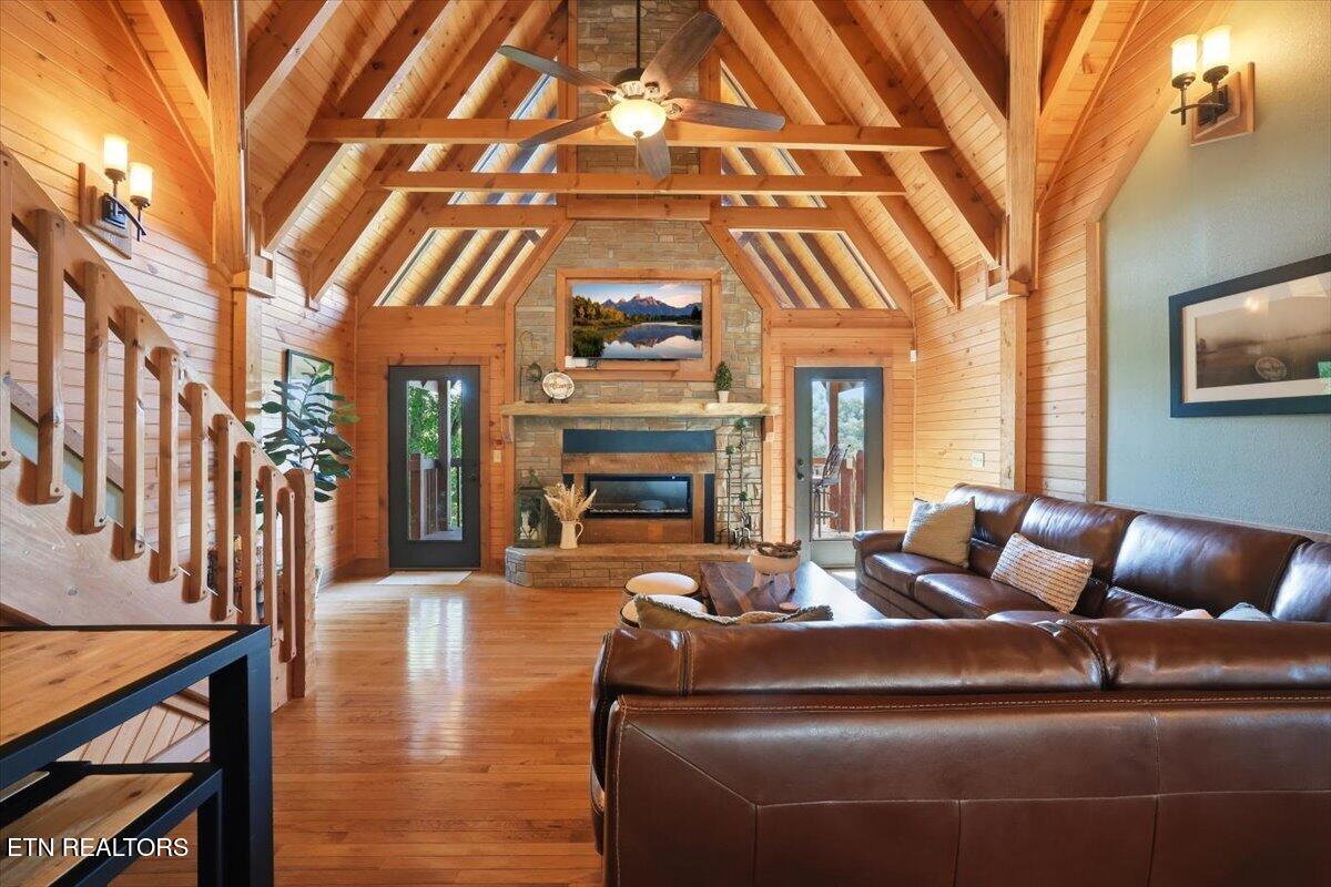 1836 Range Road Dandridge TN 37725