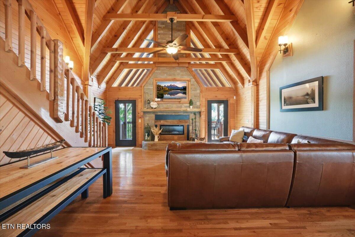 1836 Range Road Dandridge TN 37725