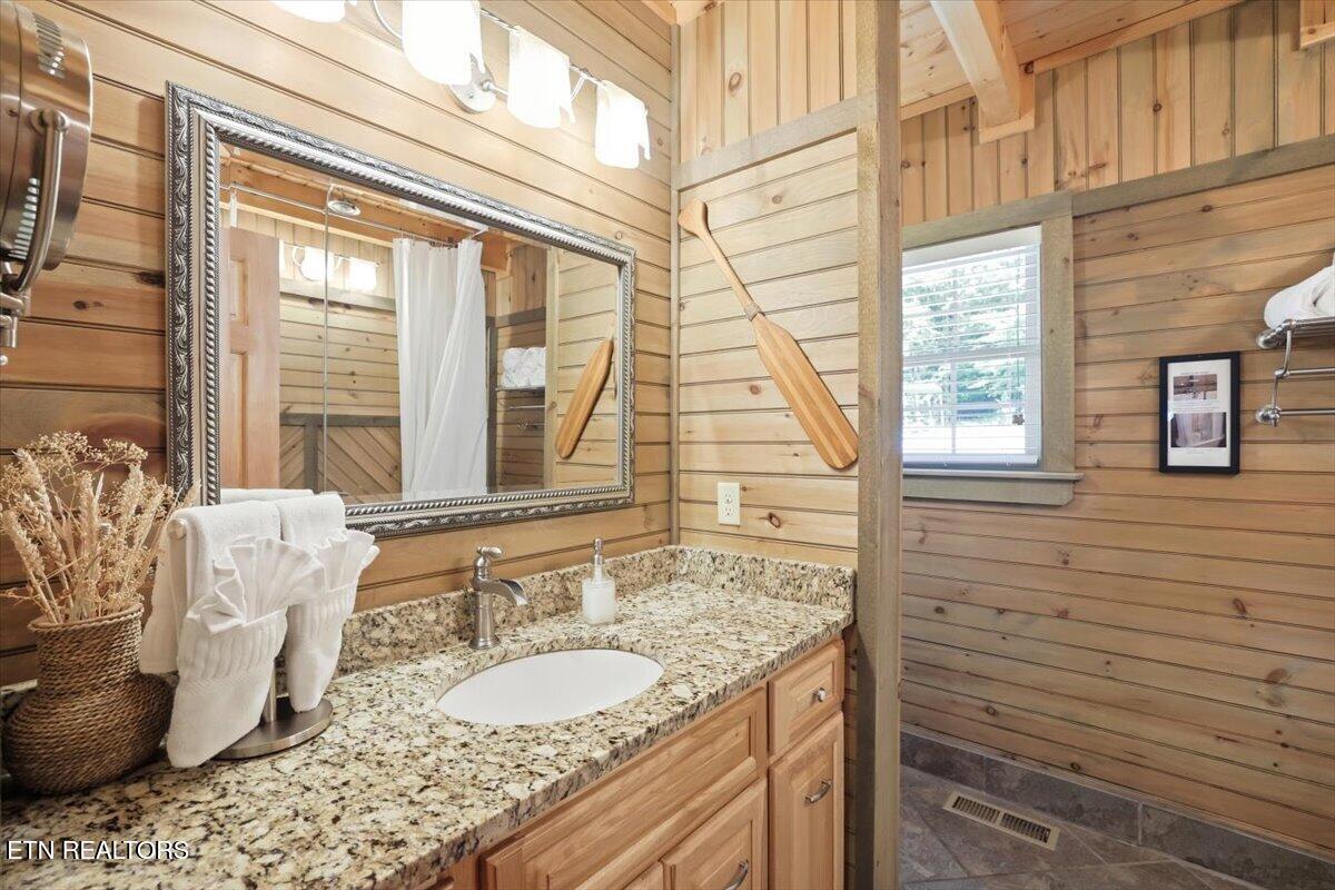 1836 Range Road Dandridge TN 37725