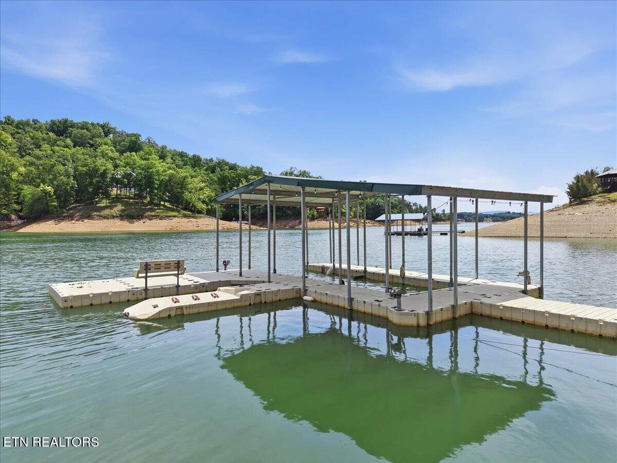 1836 Range Road Dandridge TN 37725