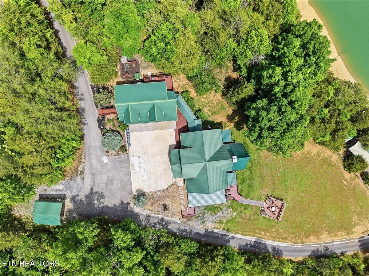 1836 Range Road Dandridge TN 37725