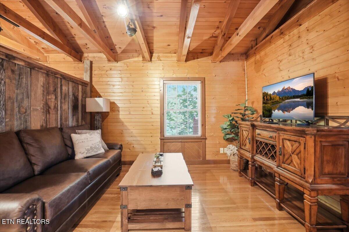 1836 Range Road Dandridge TN 37725