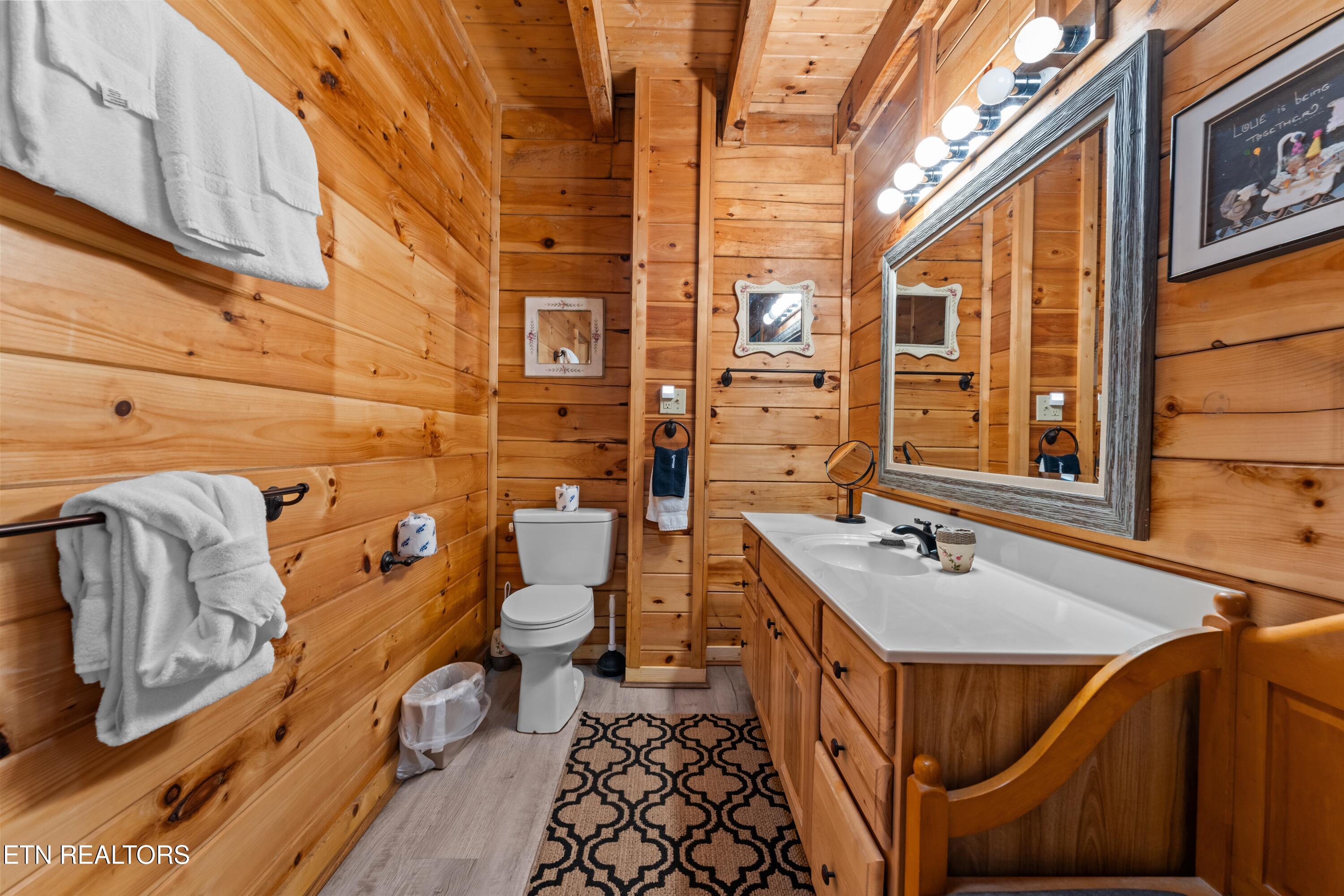 656 Forest Drive Pigeon Forge TN 37863