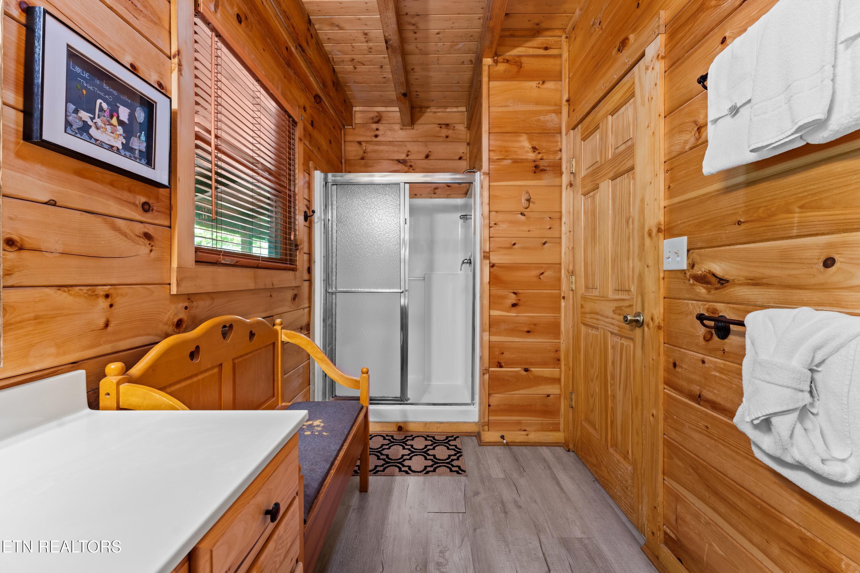 656 Forest Drive Pigeon Forge TN 37863