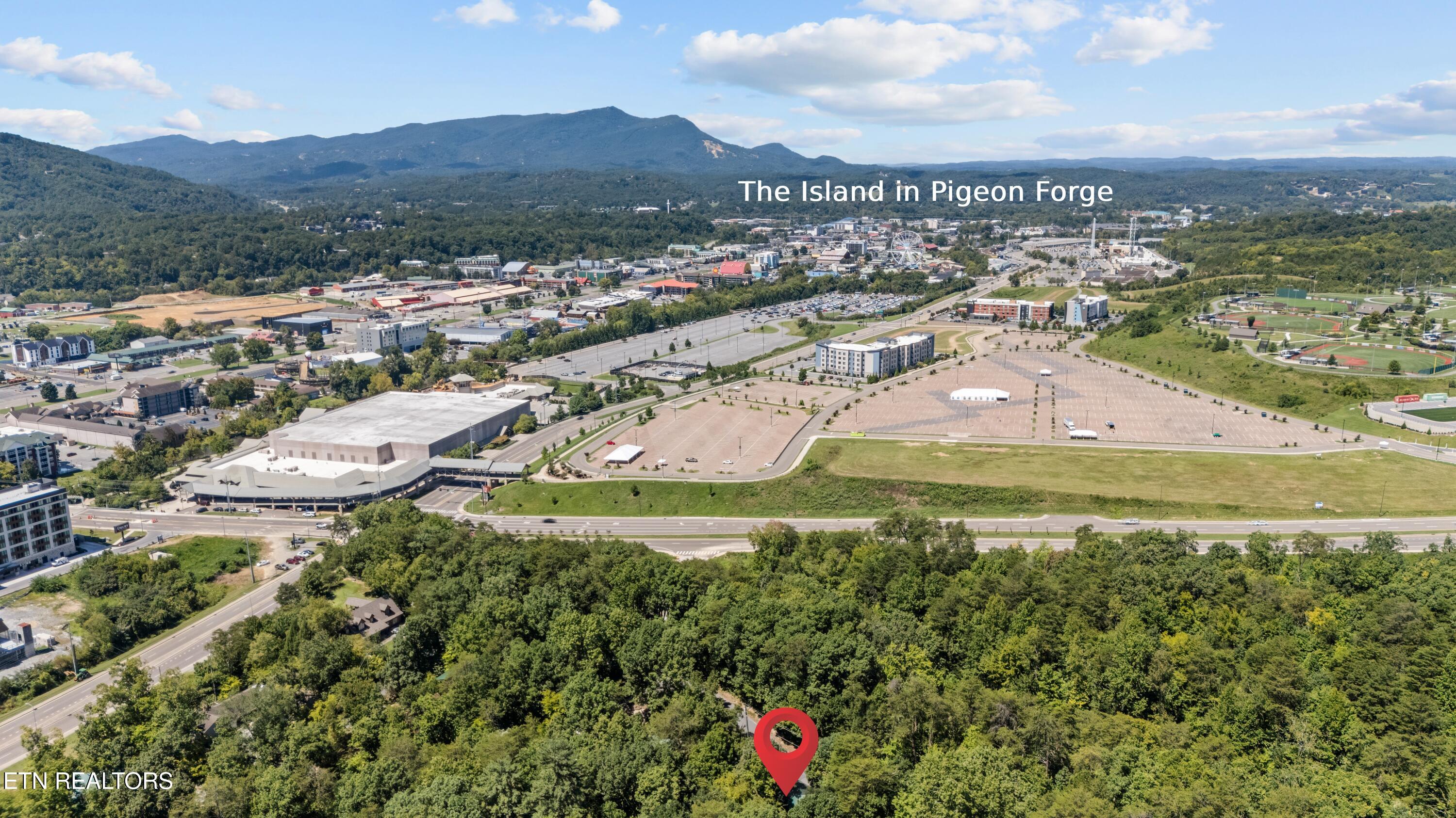 656 Forest Drive Pigeon Forge TN 37863