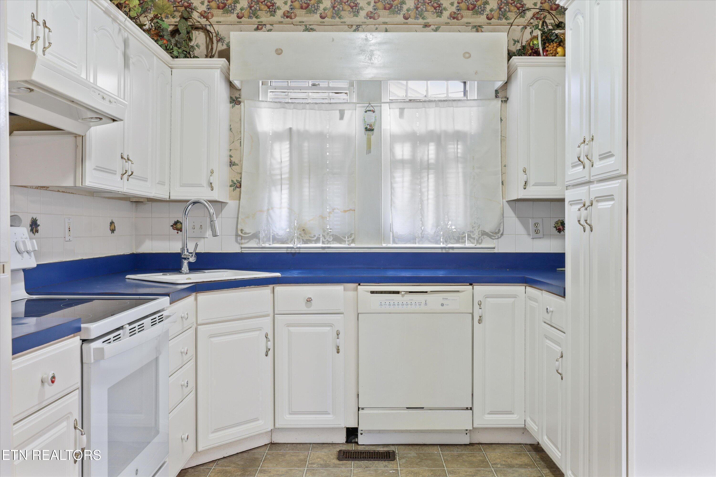 4133 Holston Drive Knoxville TN 37914