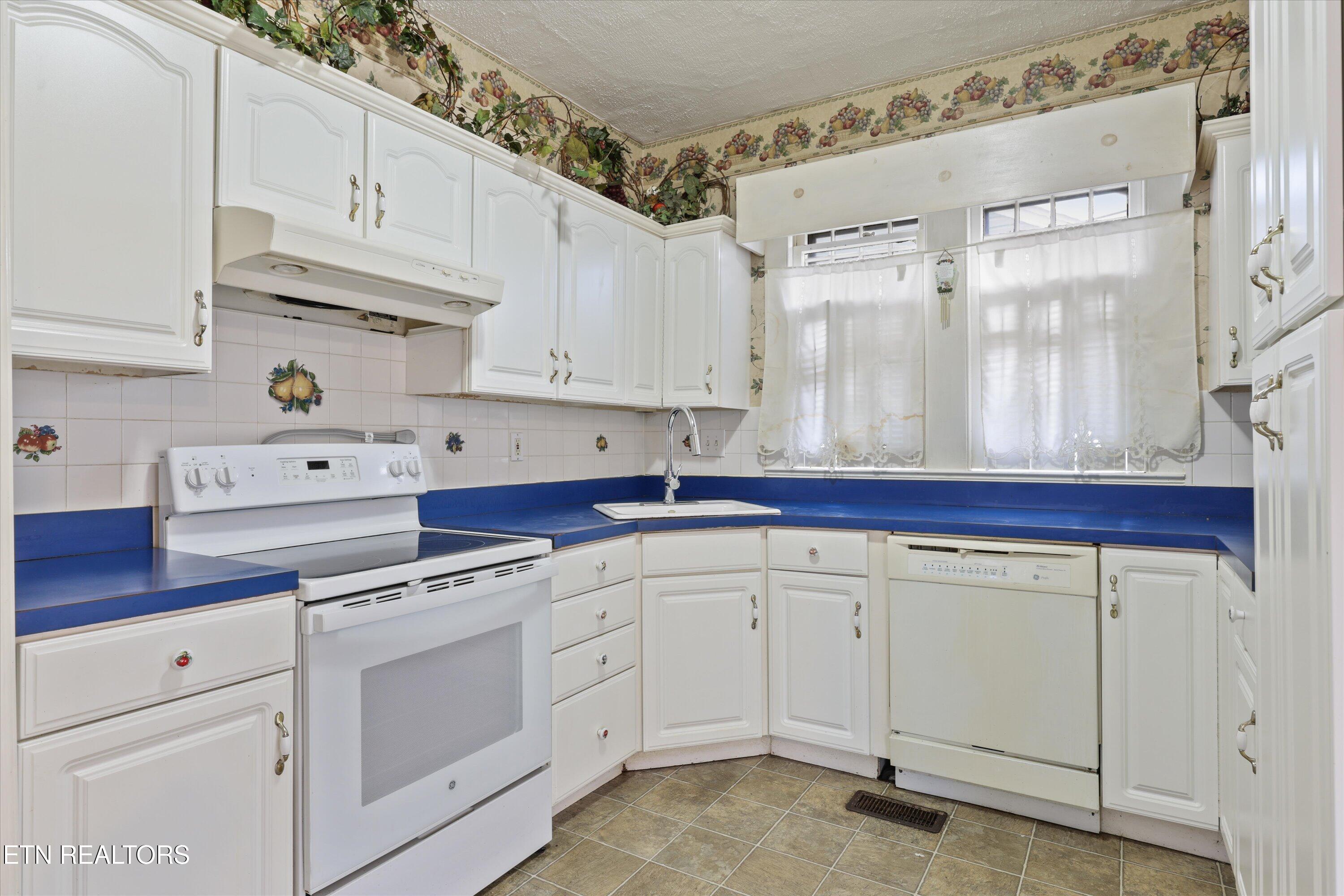 4133 Holston Drive Knoxville TN 37914