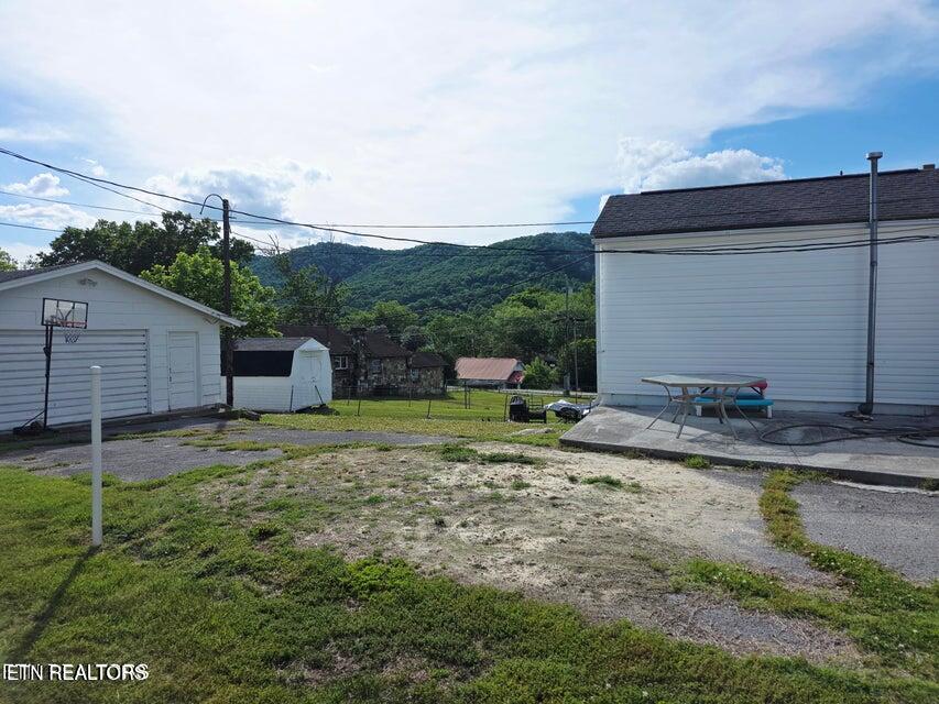 404 E 4th Street Lafollette TN 37766