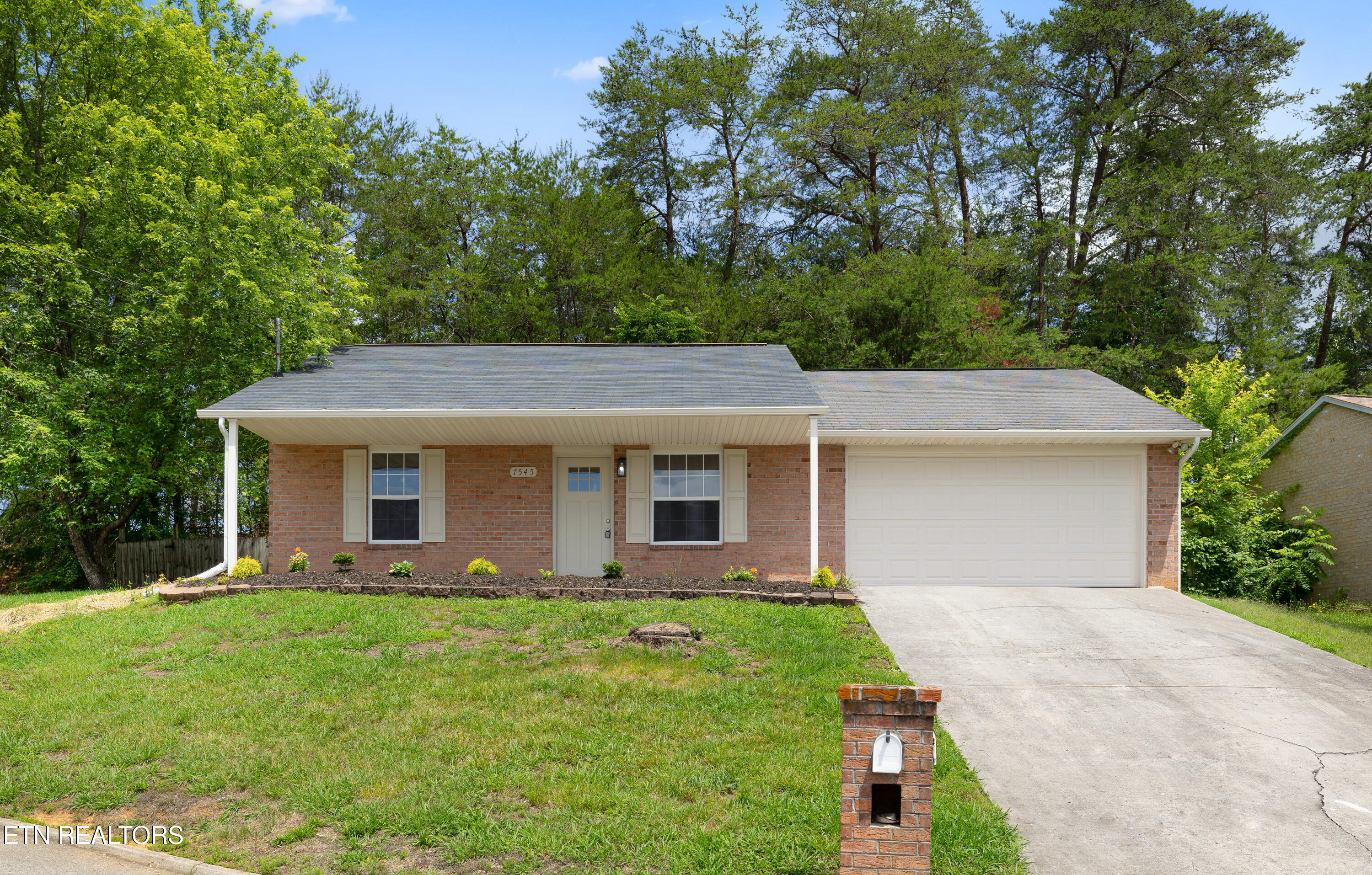 7545 Lyle Bend Lane Knoxville TN 37918
