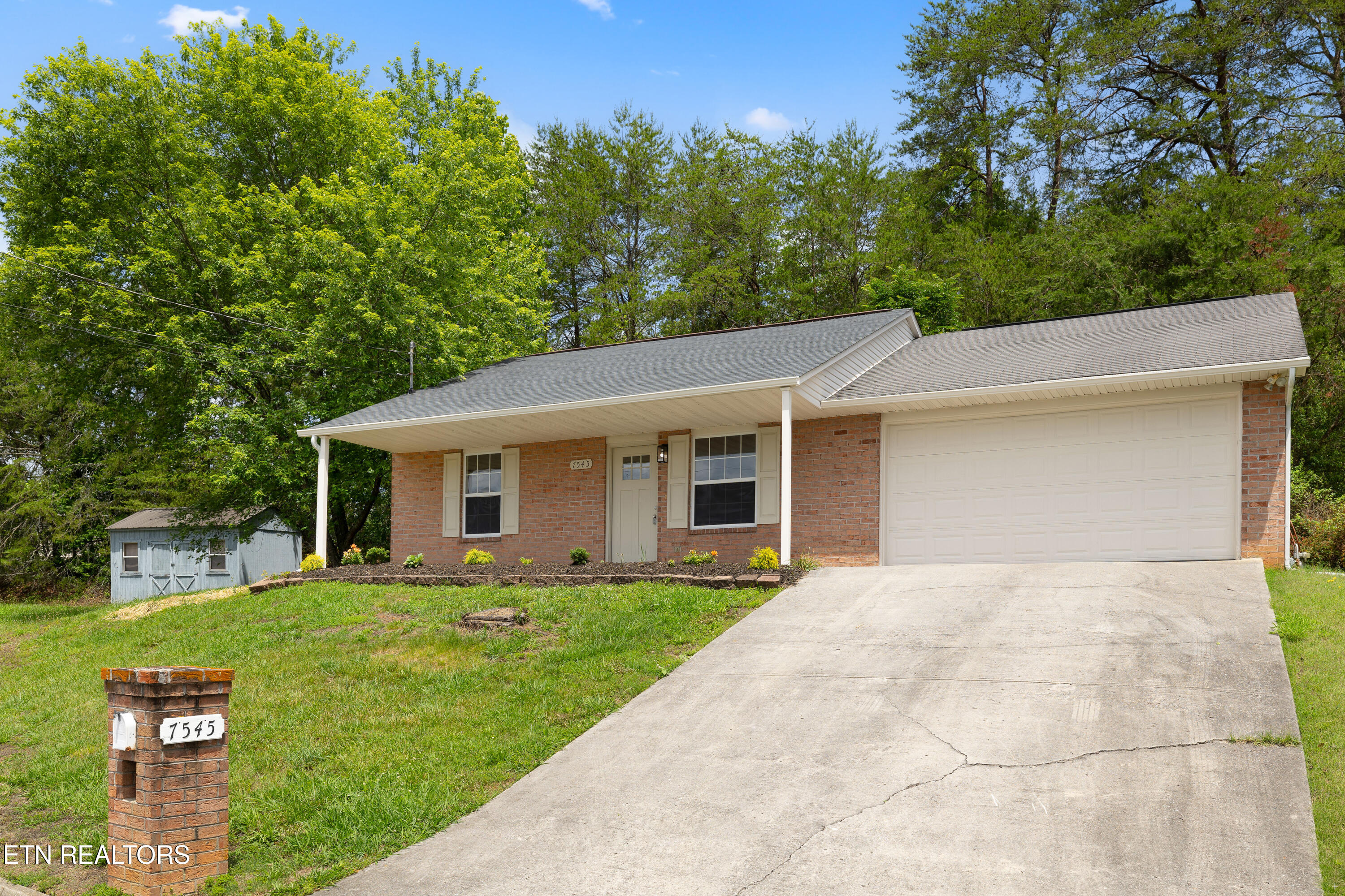 7545 Lyle Bend Lane Knoxville TN 37918