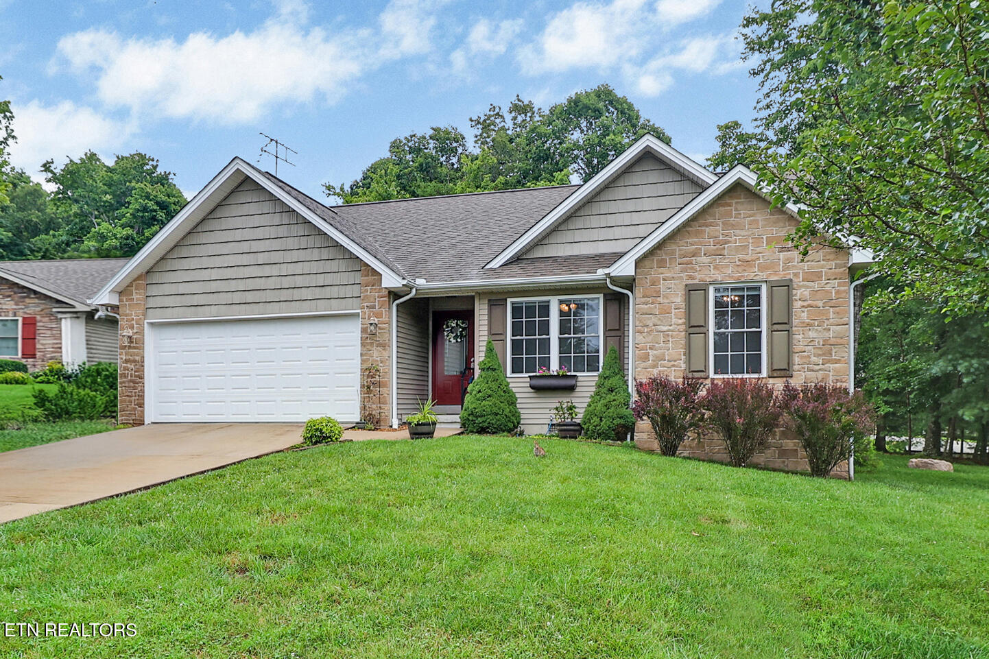 10 Dickens Lane Fairfield Glade TN 38558