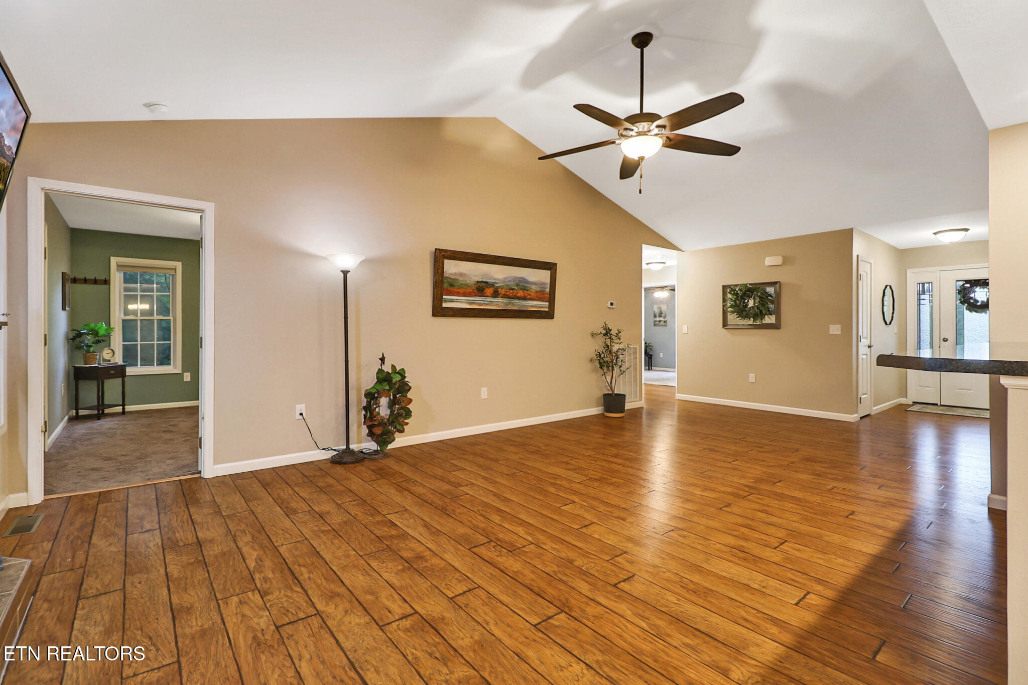 10 Dickens Lane Fairfield Glade TN 38558