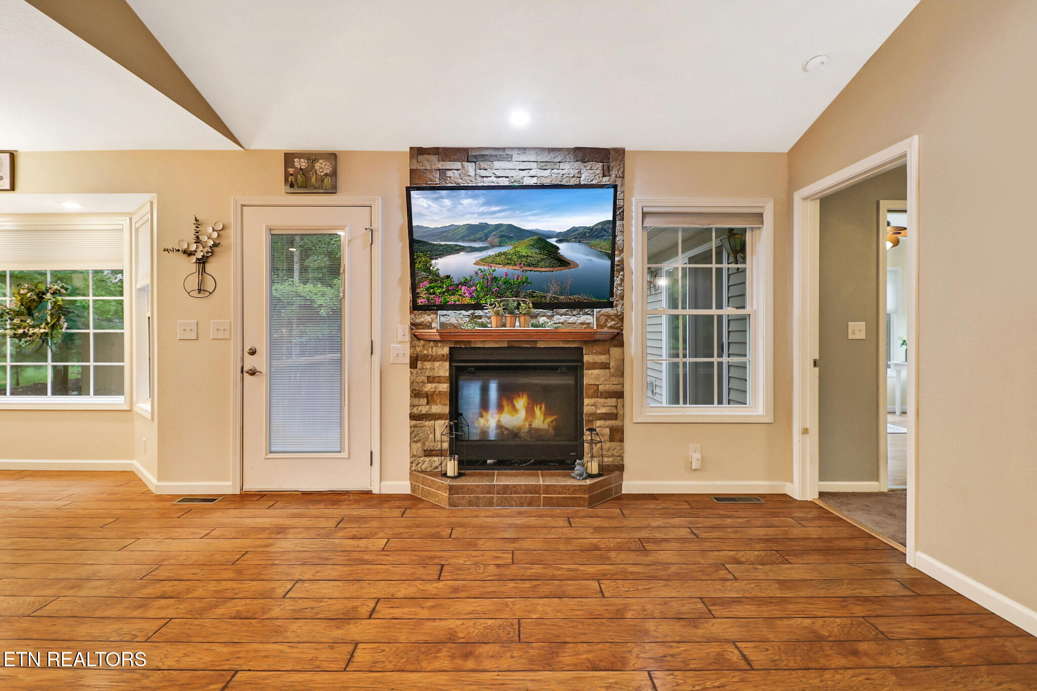 10 Dickens Lane Fairfield Glade TN 38558
