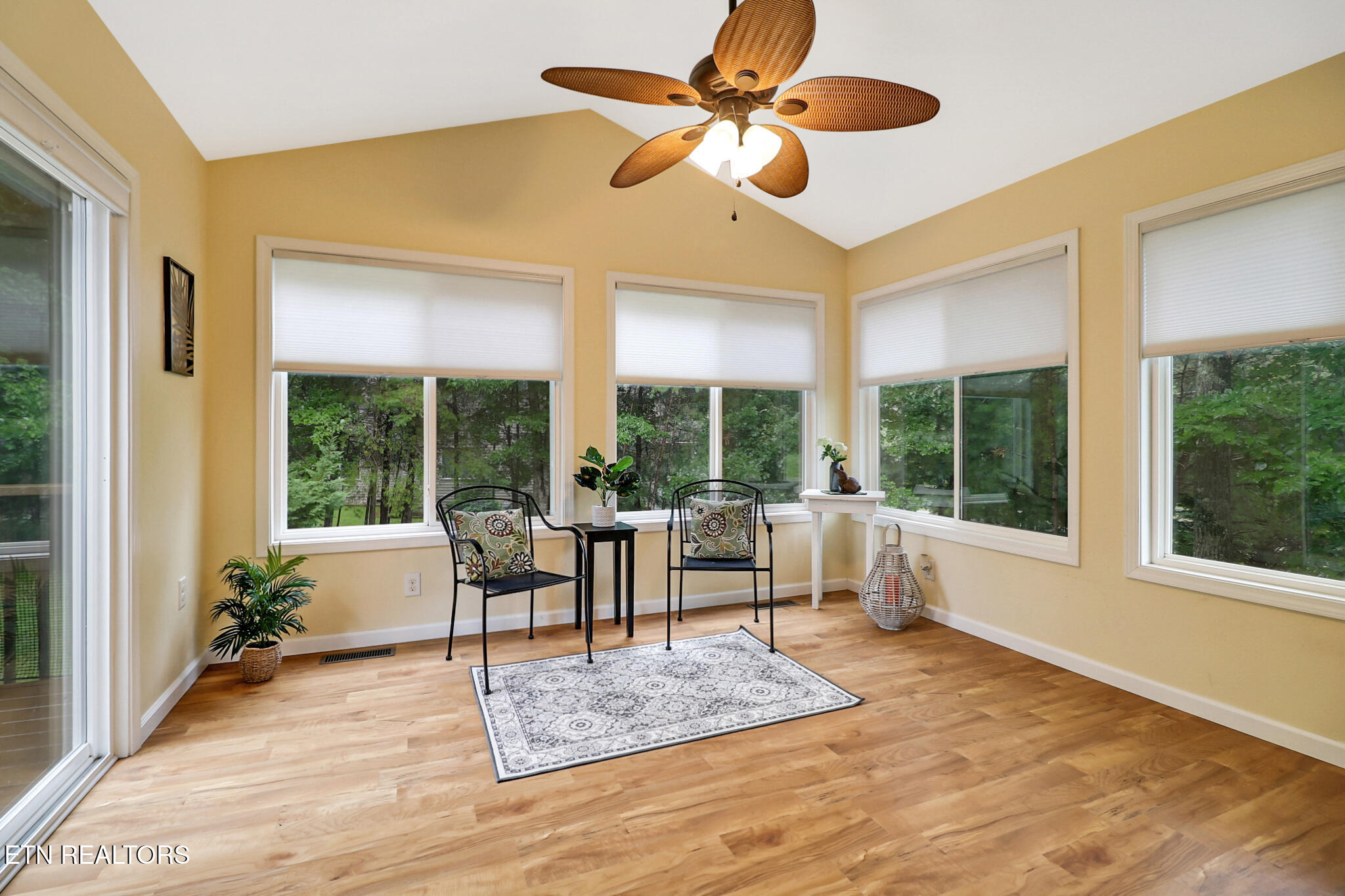 10 Dickens Lane Fairfield Glade TN 38558