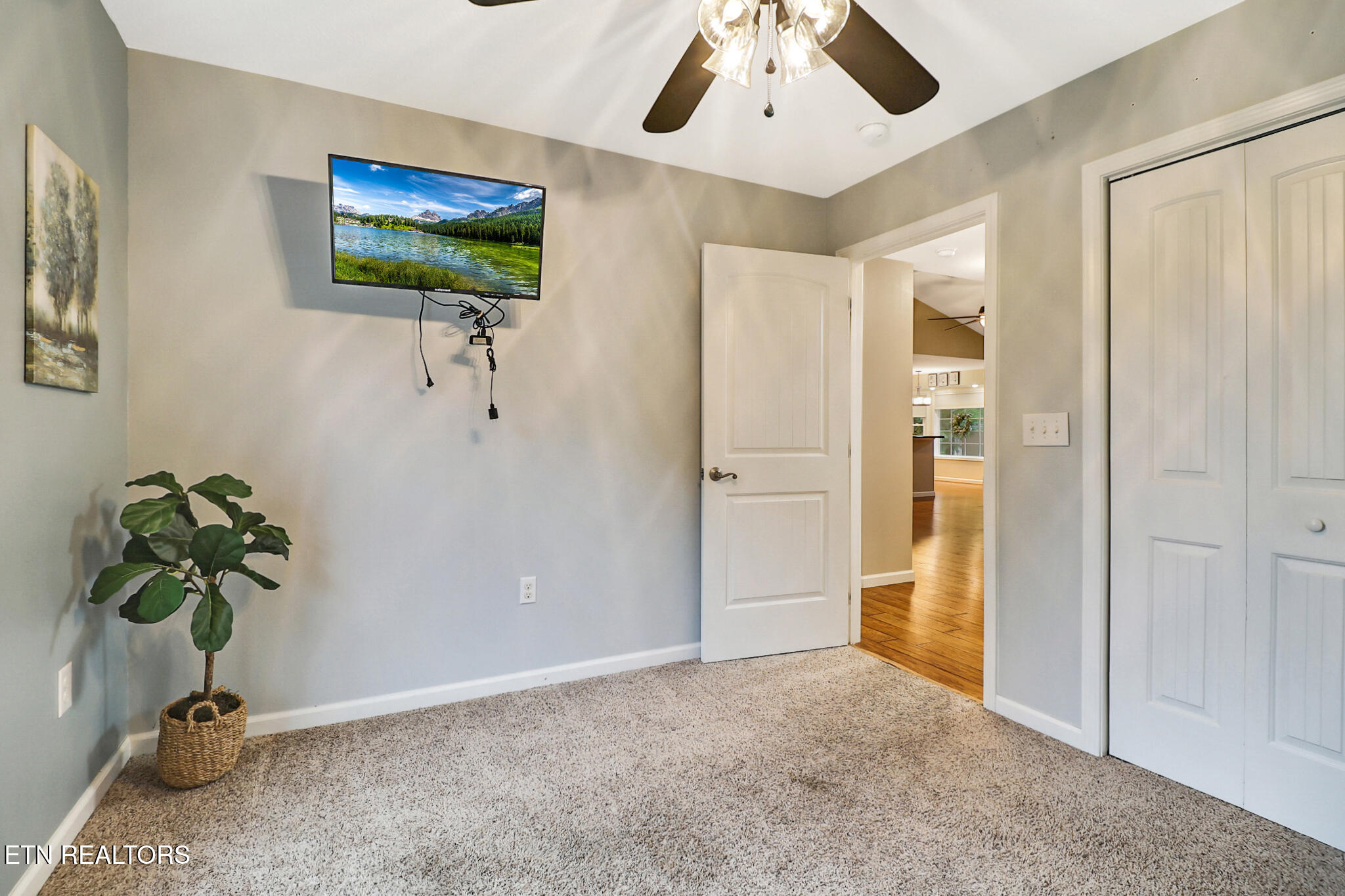 10 Dickens Lane Fairfield Glade TN 38558