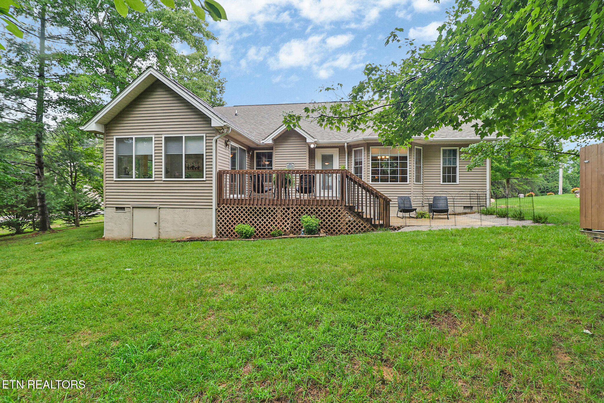 10 Dickens Lane Fairfield Glade TN 38558