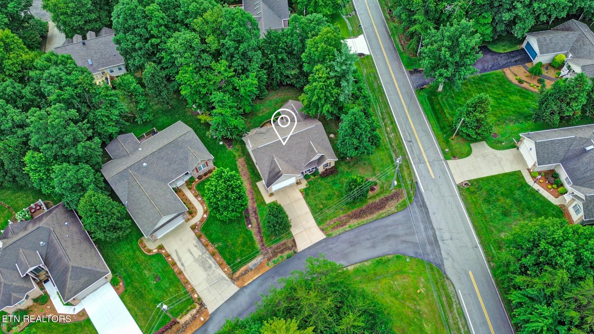 10 Dickens Lane Fairfield Glade TN 38558