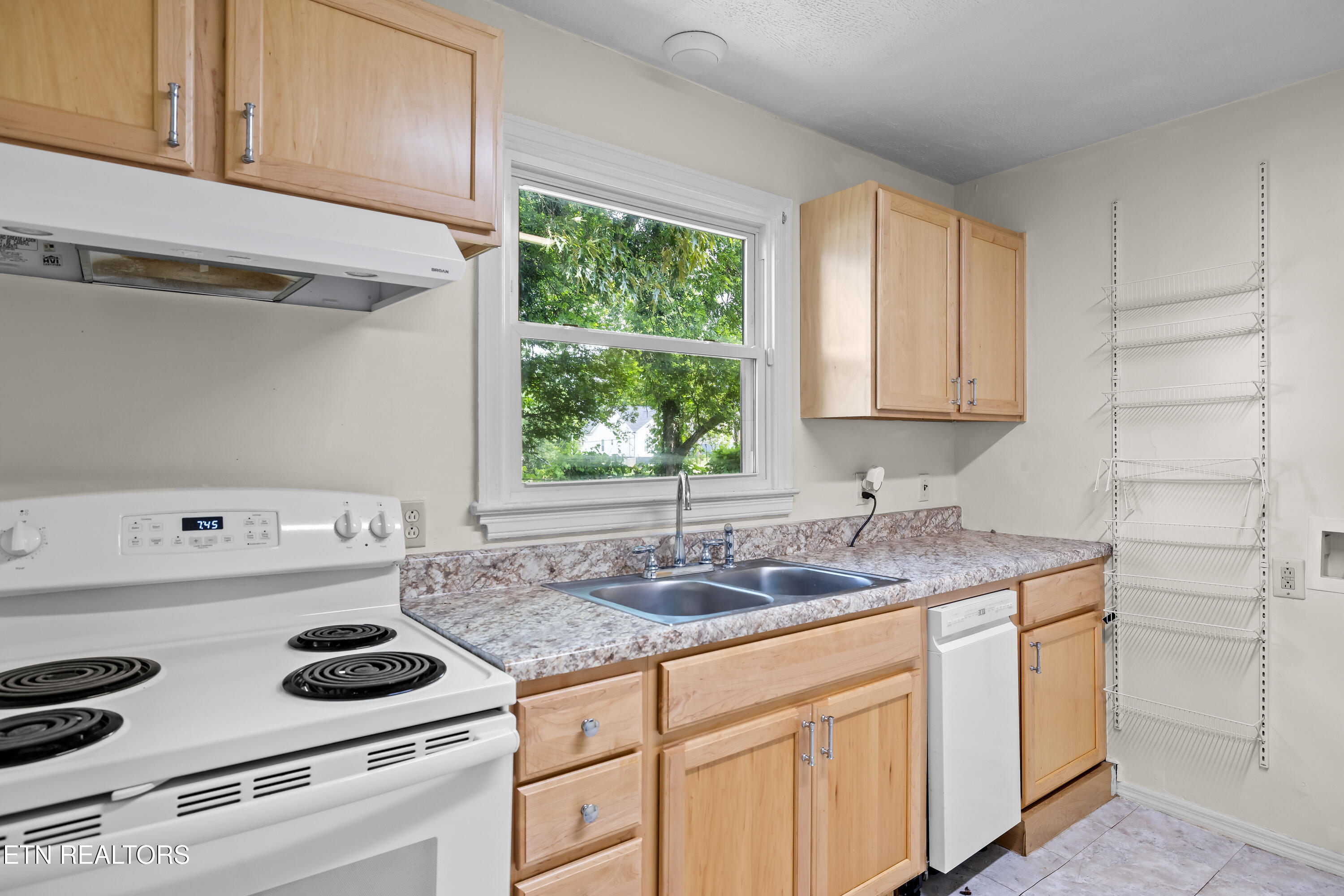 2819 Sunset Avenue Knoxville TN 37914