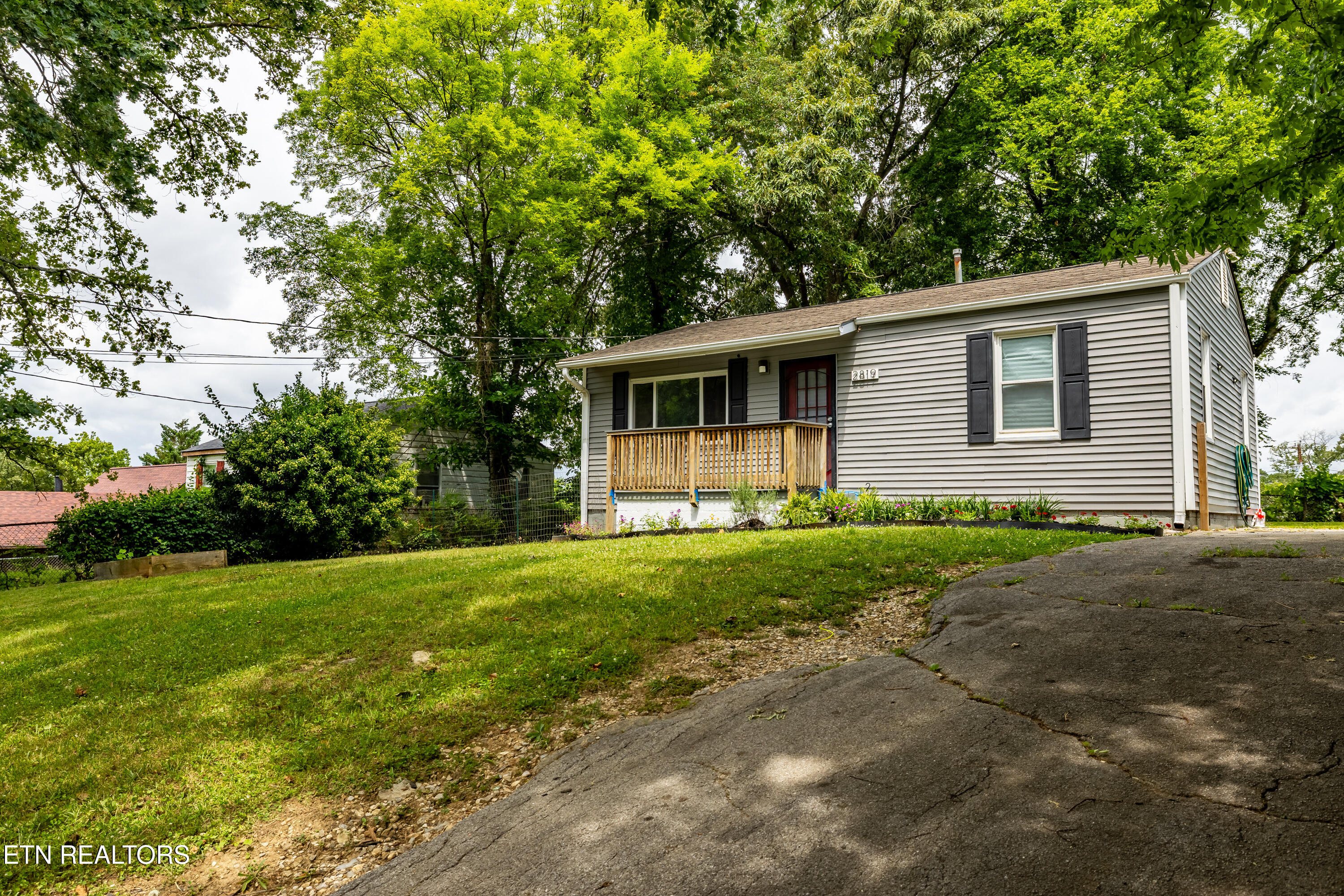 2819 Sunset Avenue Knoxville TN 37914