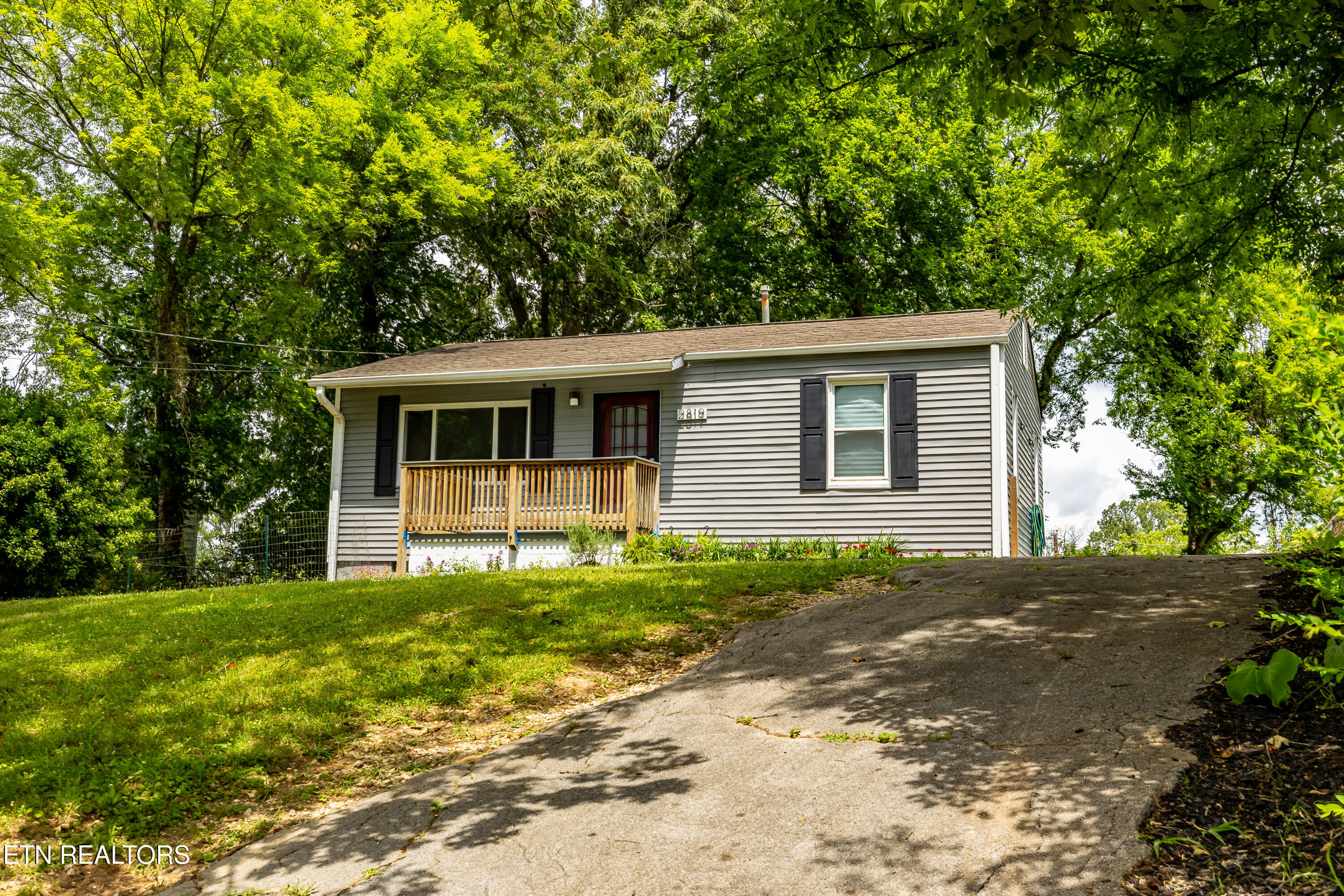 2819 Sunset Avenue Knoxville TN 37914