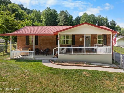 406 Douglas Lane Jellico TN 37762