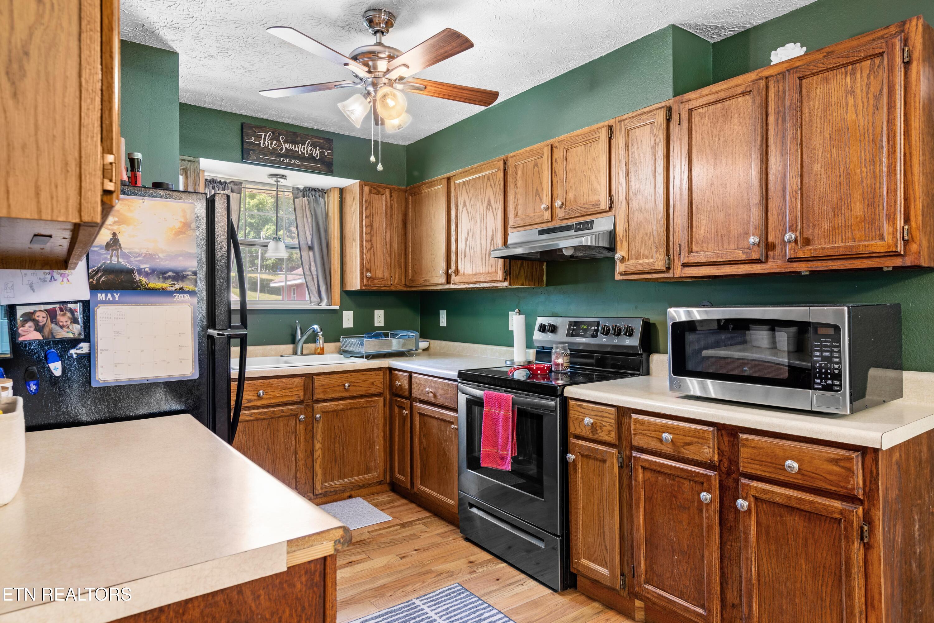 406 Douglas Lane Jellico TN 37762