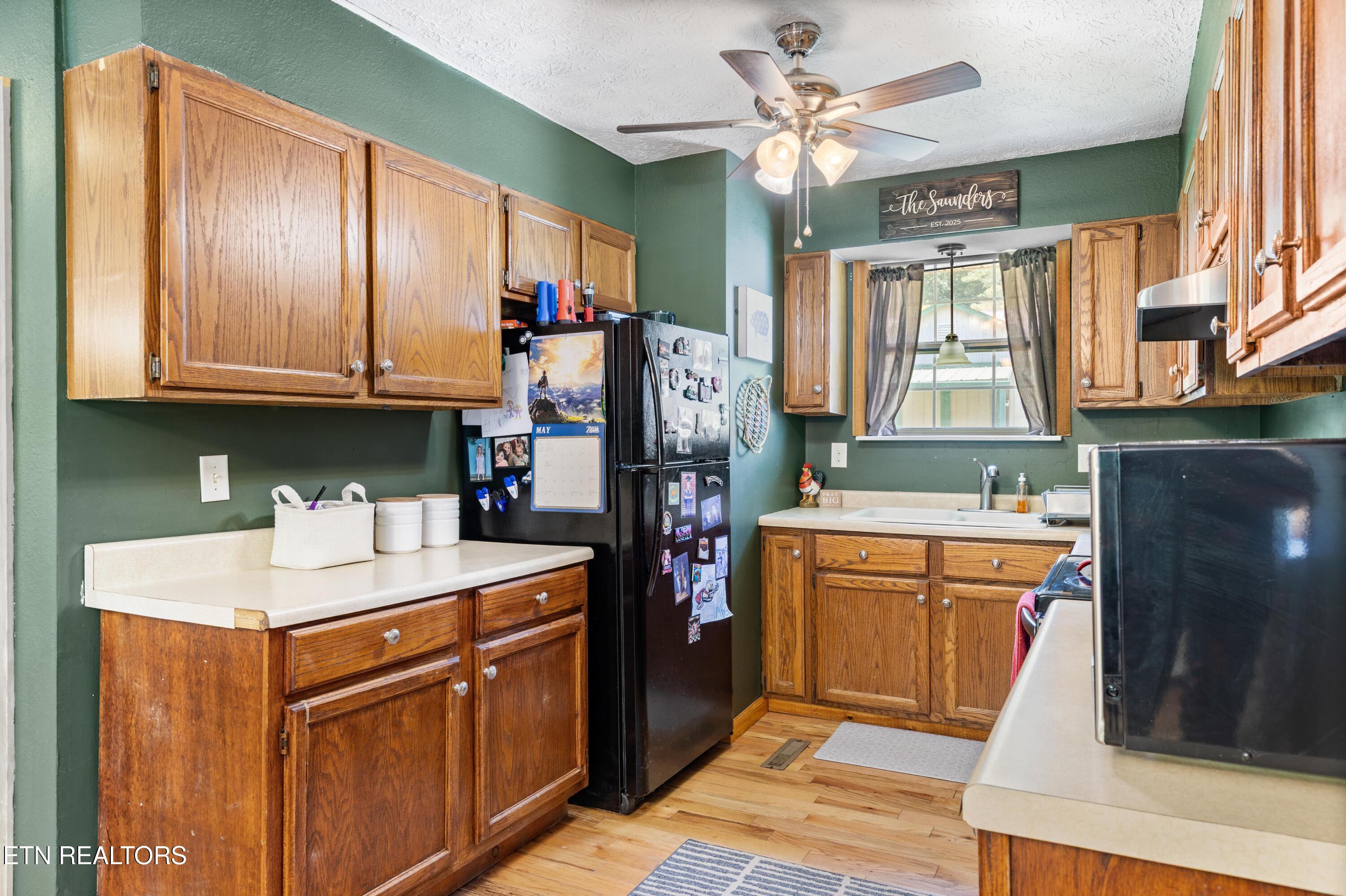 406 Douglas Lane Jellico TN 37762