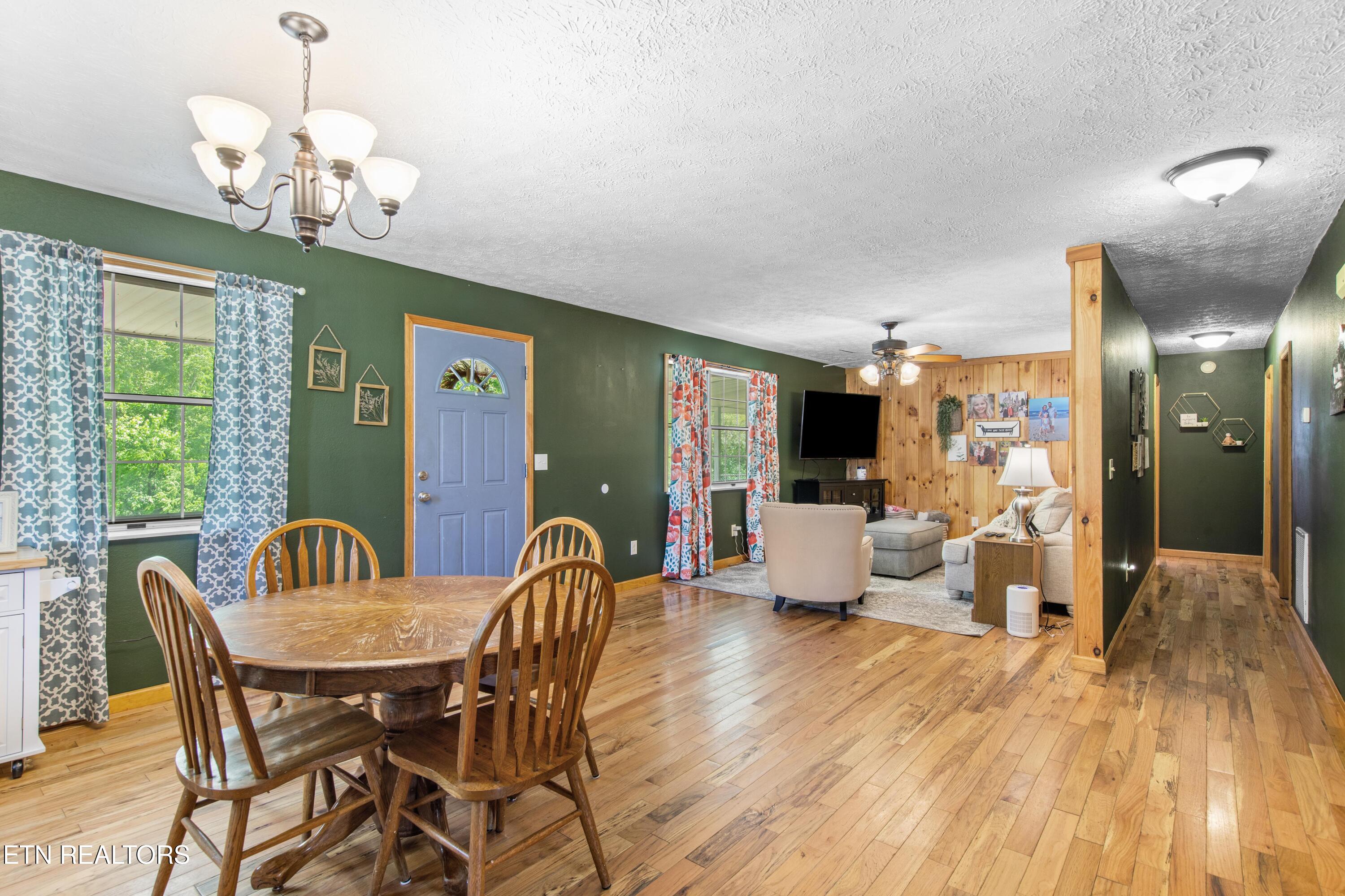 406 Douglas Lane Jellico TN 37762
