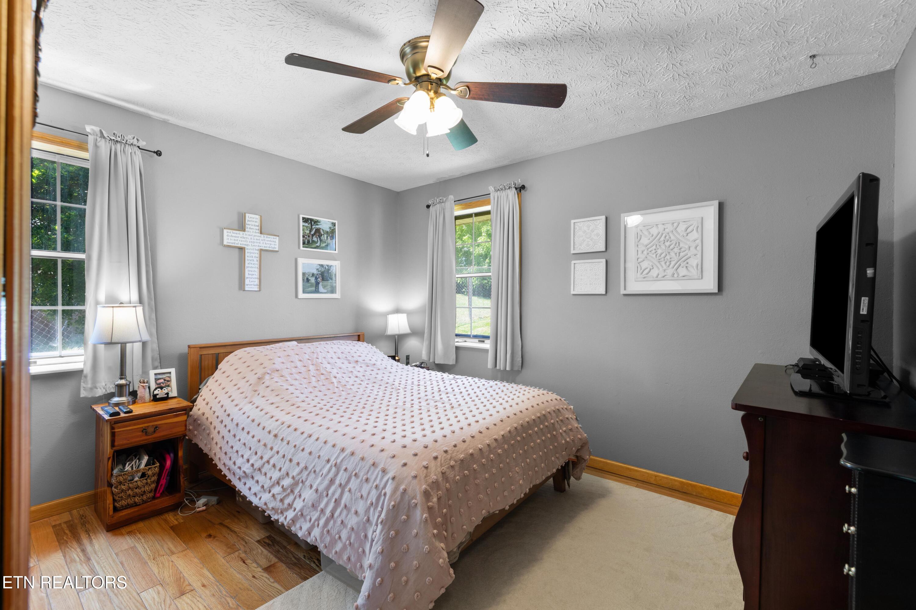406 Douglas Lane Jellico TN 37762