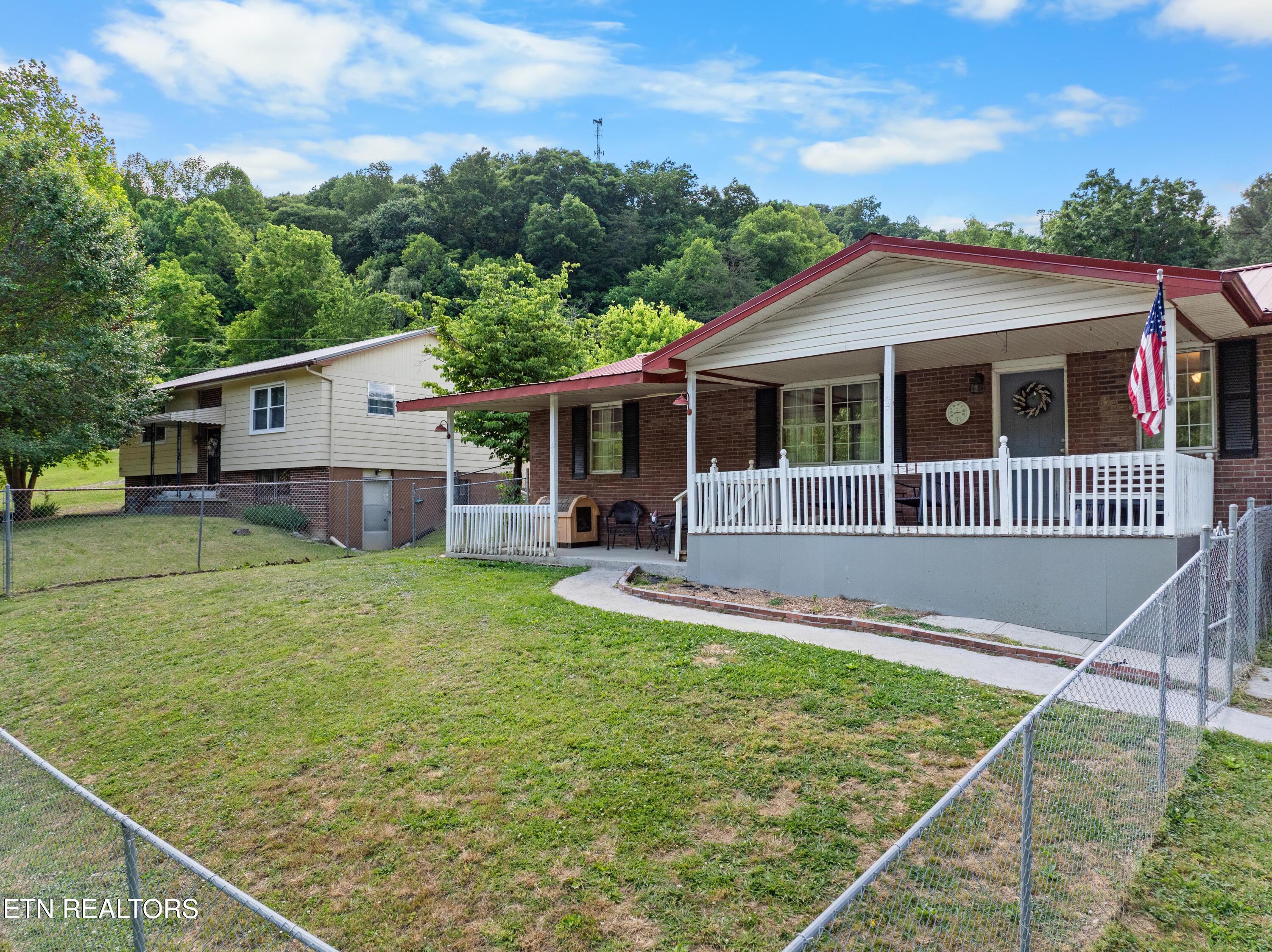 406 Douglas Lane Jellico TN 37762