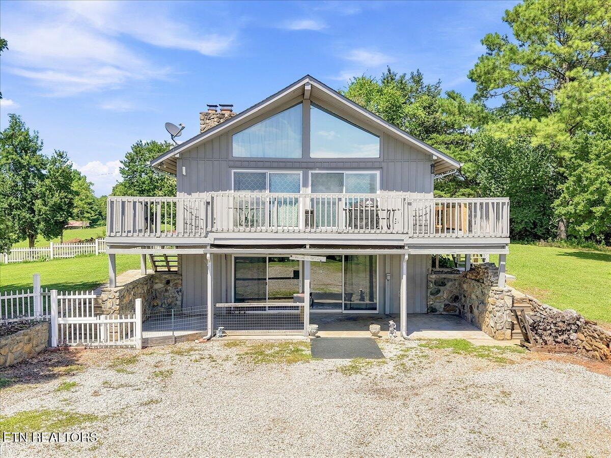 1818 Circle Lake Drive Dandridge TN 37725