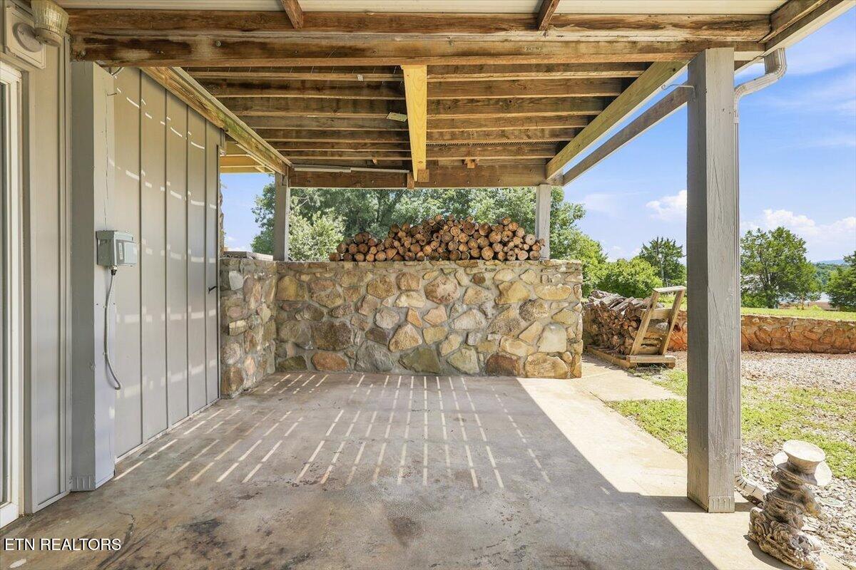 1818 Circle Lake Drive Dandridge TN 37725