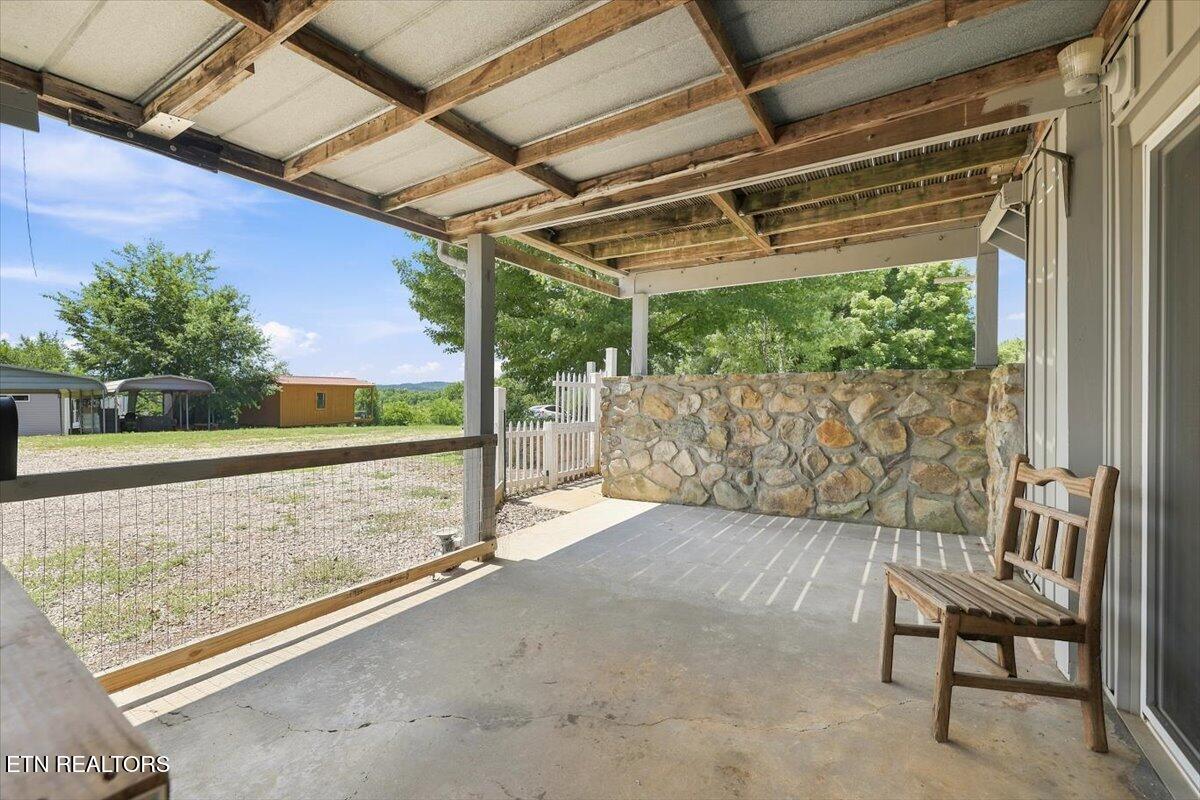 1818 Circle Lake Drive Dandridge TN 37725