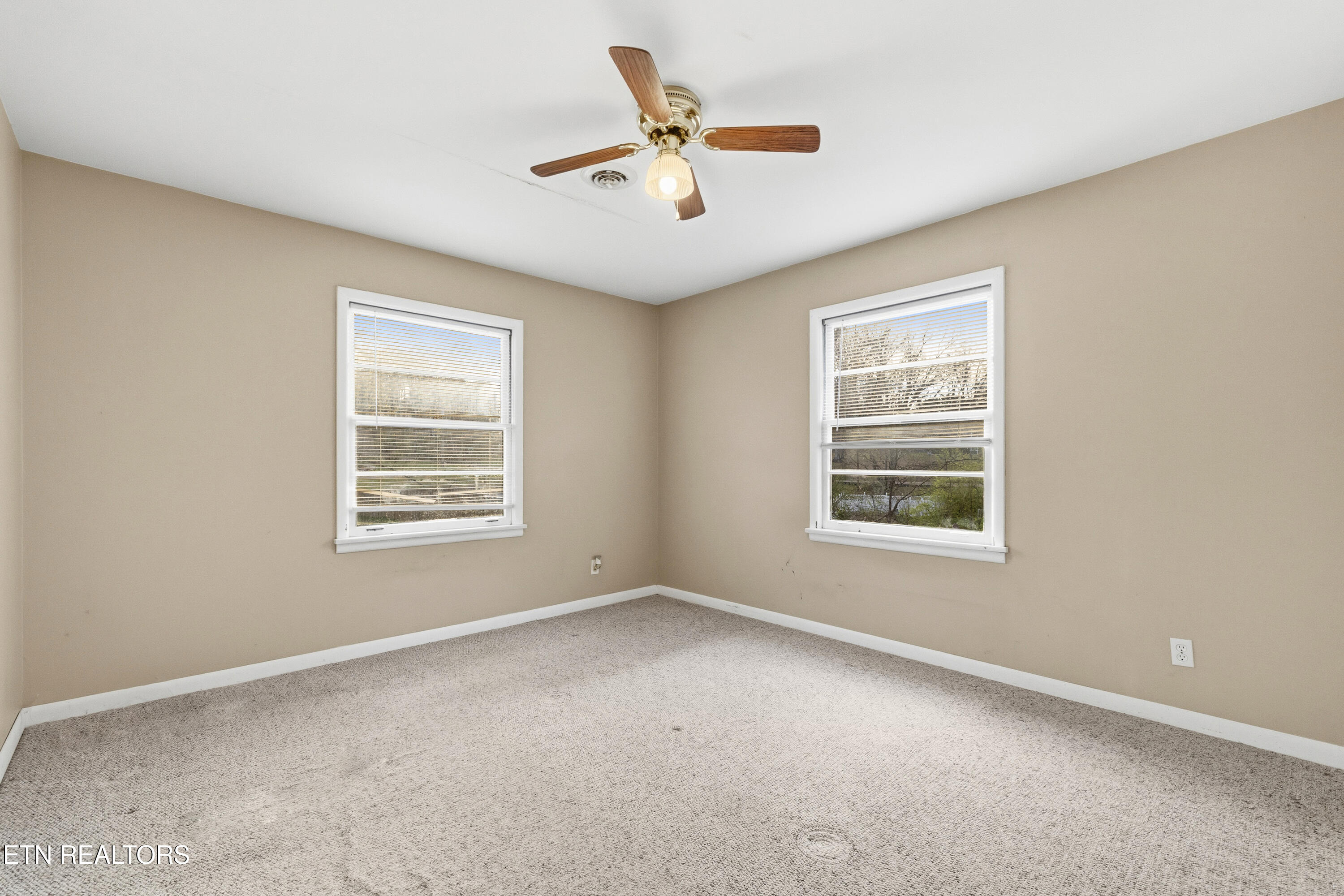 1112 Buckthorn Drive Knoxville TN 37912