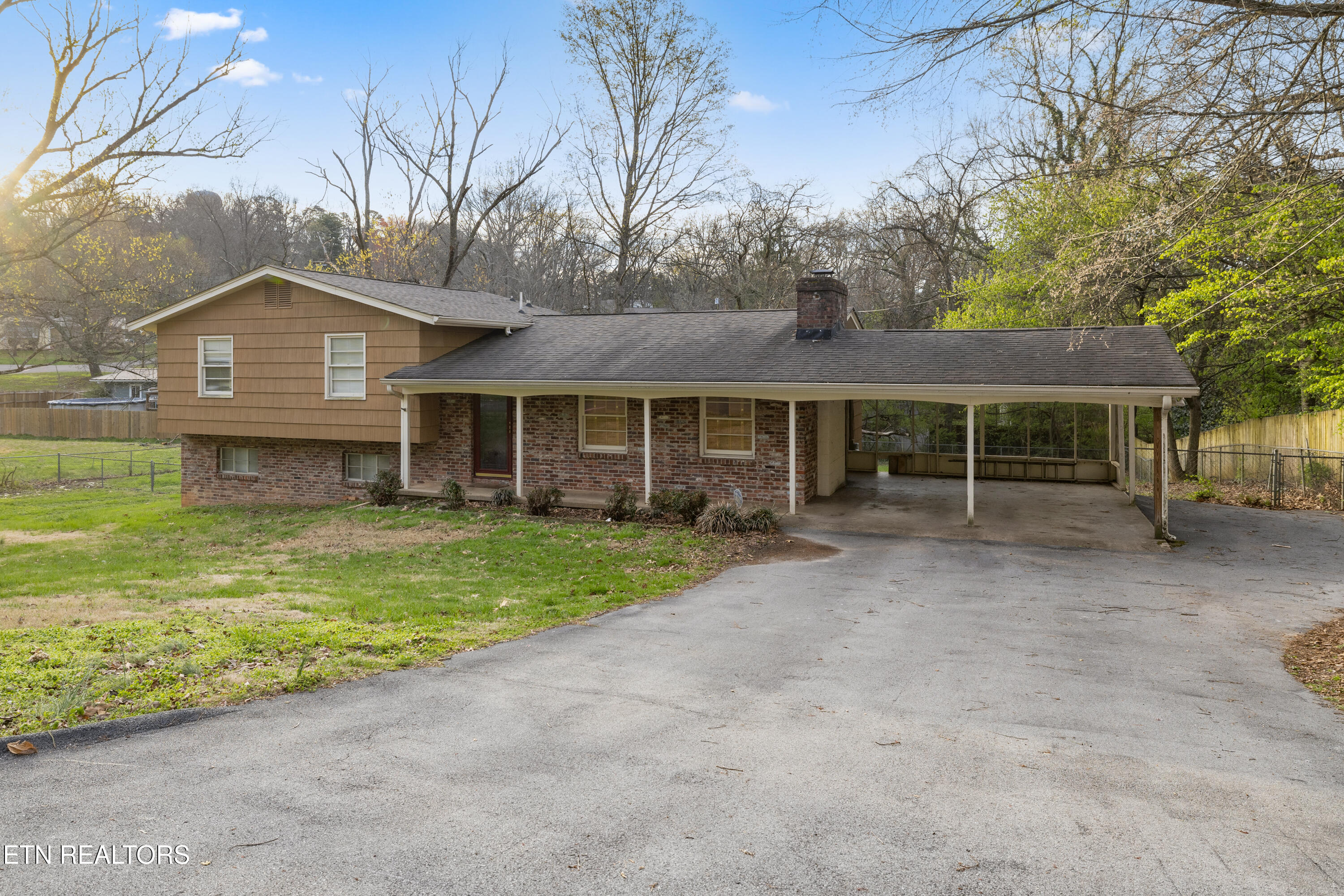 1112 Buckthorn Drive Knoxville TN 37912